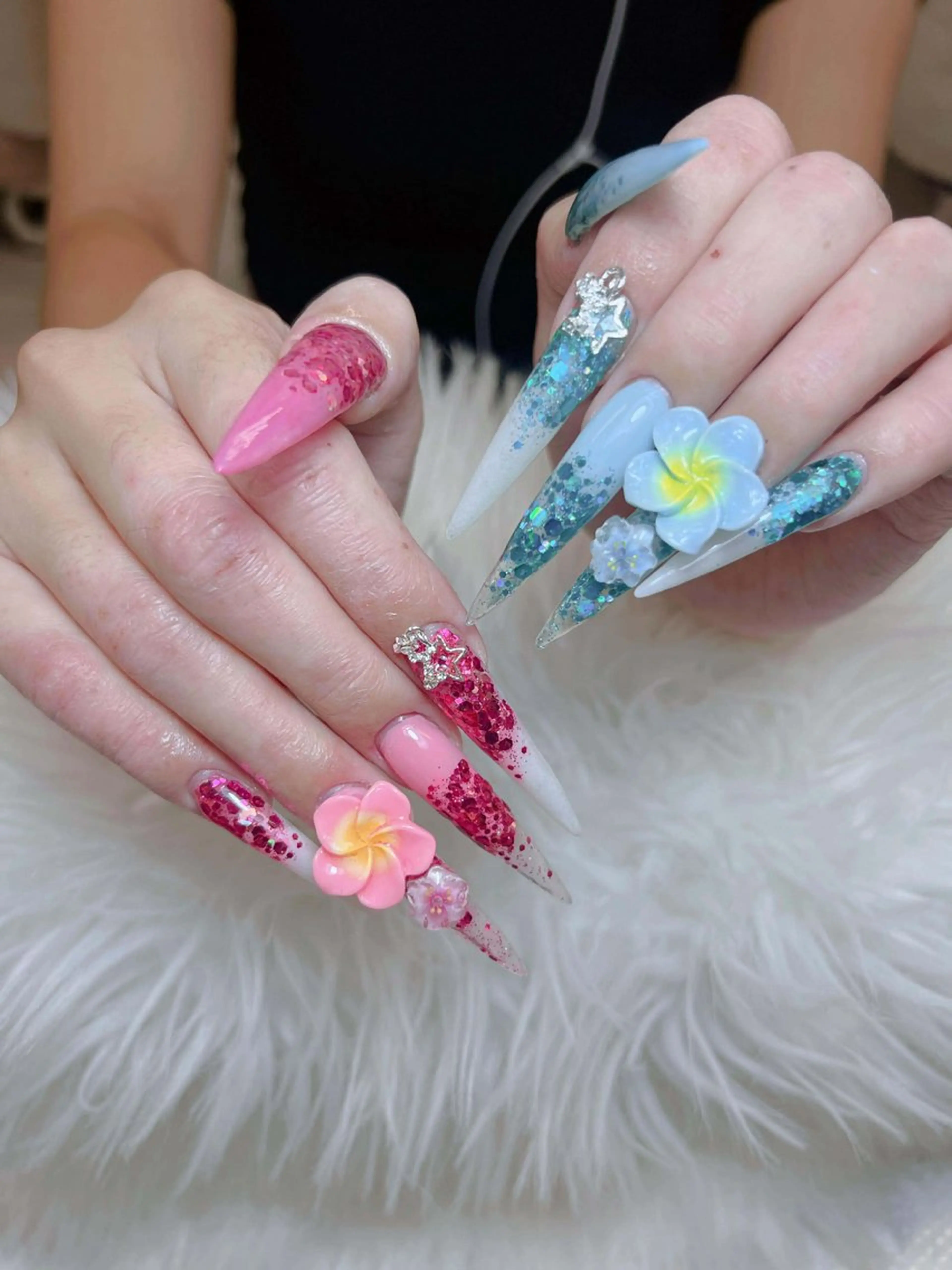 ネイル アートネイル オーロラネイル チークネイル 長さ出し フットネイル ハンドネイル ハンドケア Mio_ Noiranailのネイルデザイン