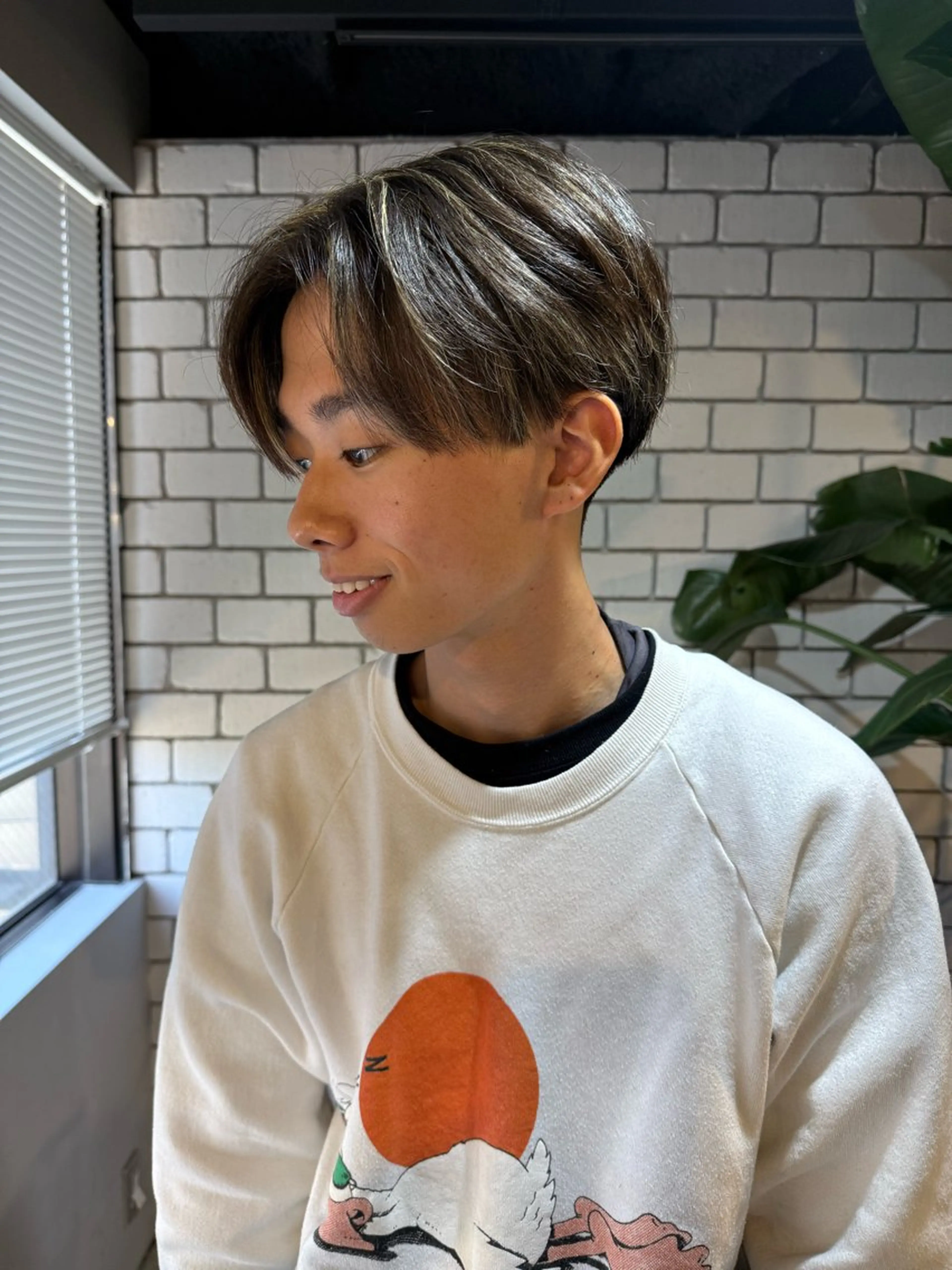 カラー メンズ センターパート メンズメッシュ メッシュ カット ヘアカラー メンズ特化美容師/栄 /本間さつきのヘアスタイル