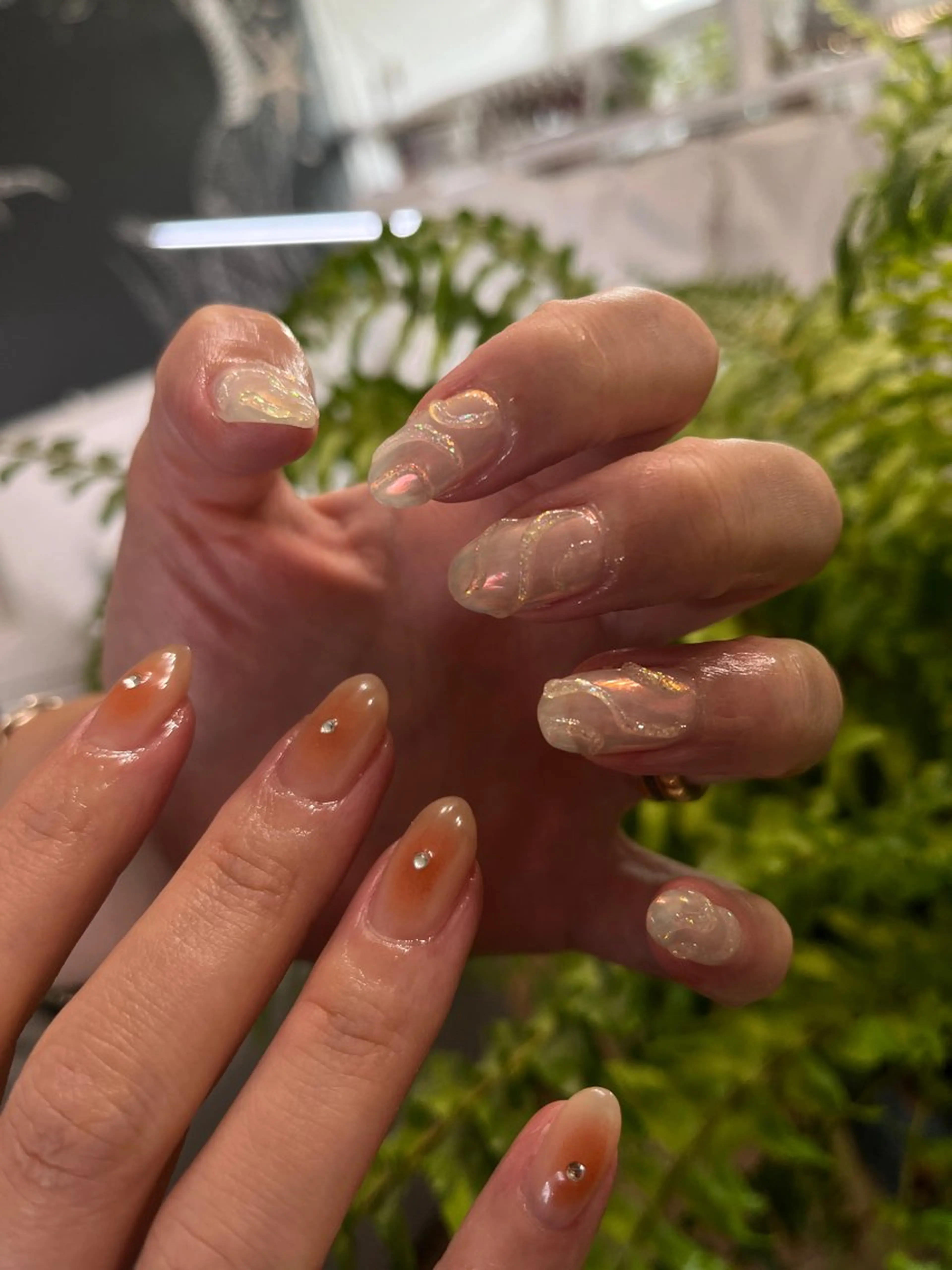 ネイル オーロラネイル チークネイル オレンジ nail studio romance所属・romance senaのネイルデザイン