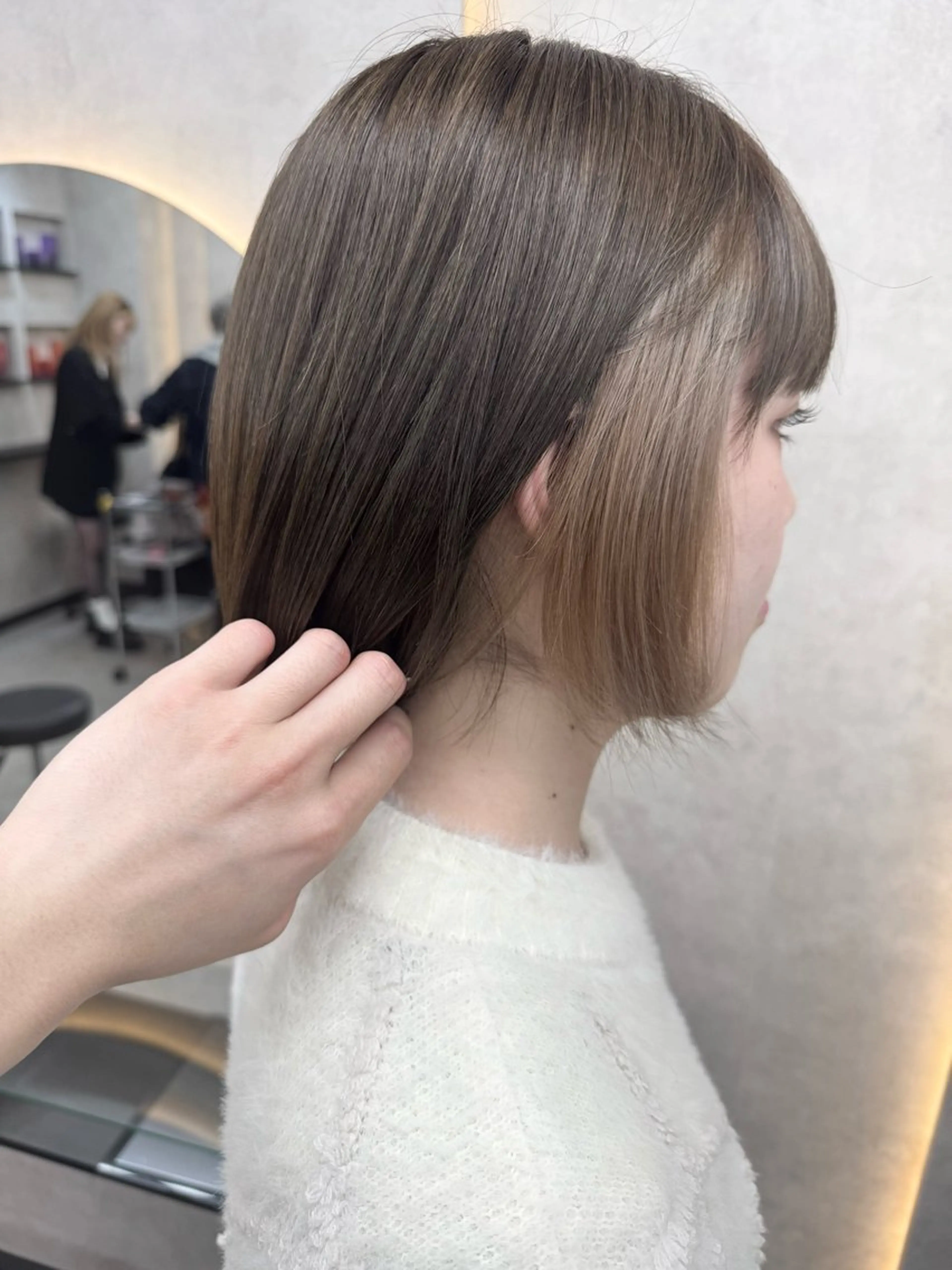 [💫イヤリングブリーチ　透明感カラー💫]ケアブリーチ＋カット＋3stepトリートメントの写真