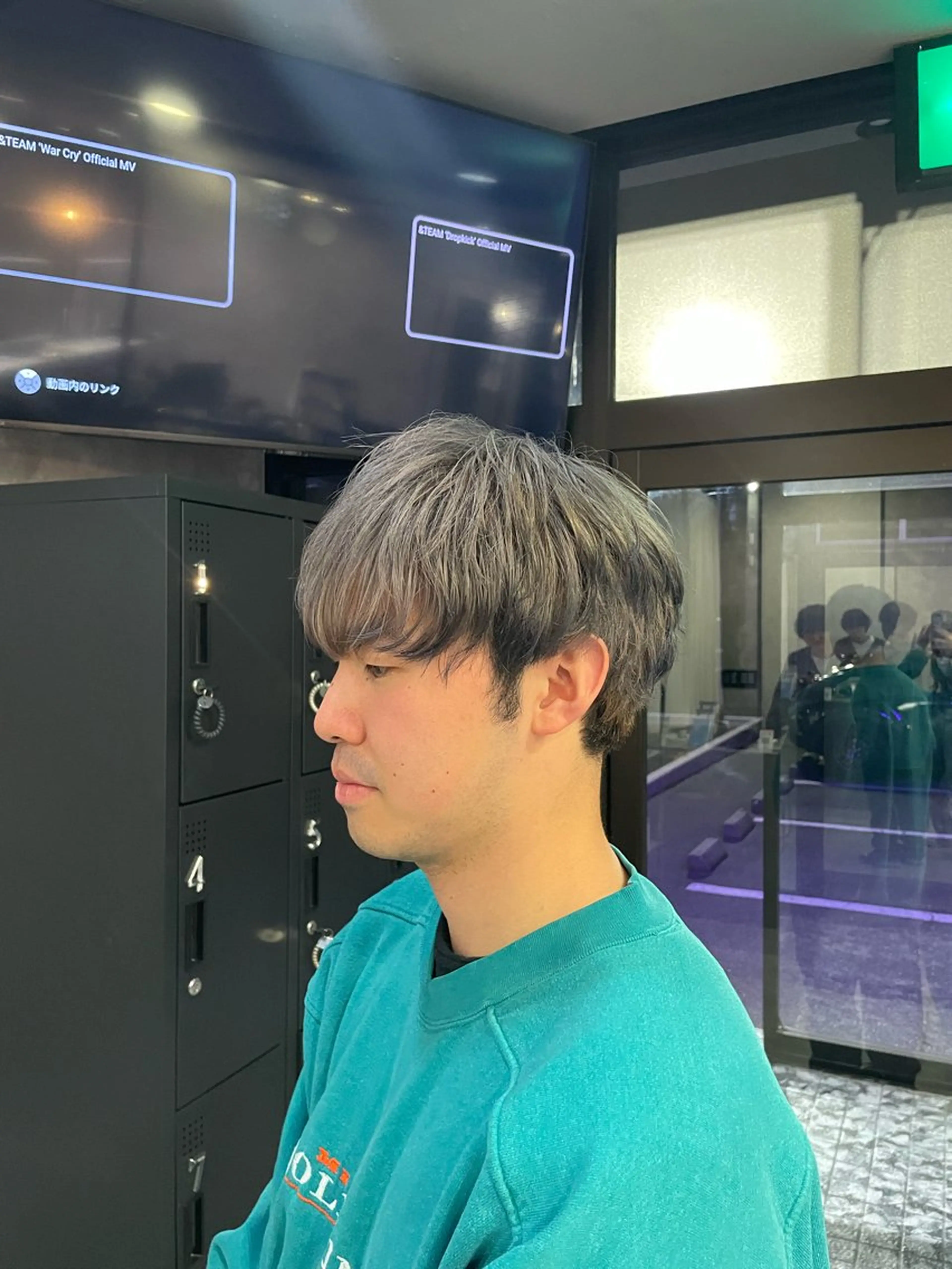 カラー メンズ 黒髪 カット ヘアカラー トリートメント 手塚 由佳のヘアスタイル