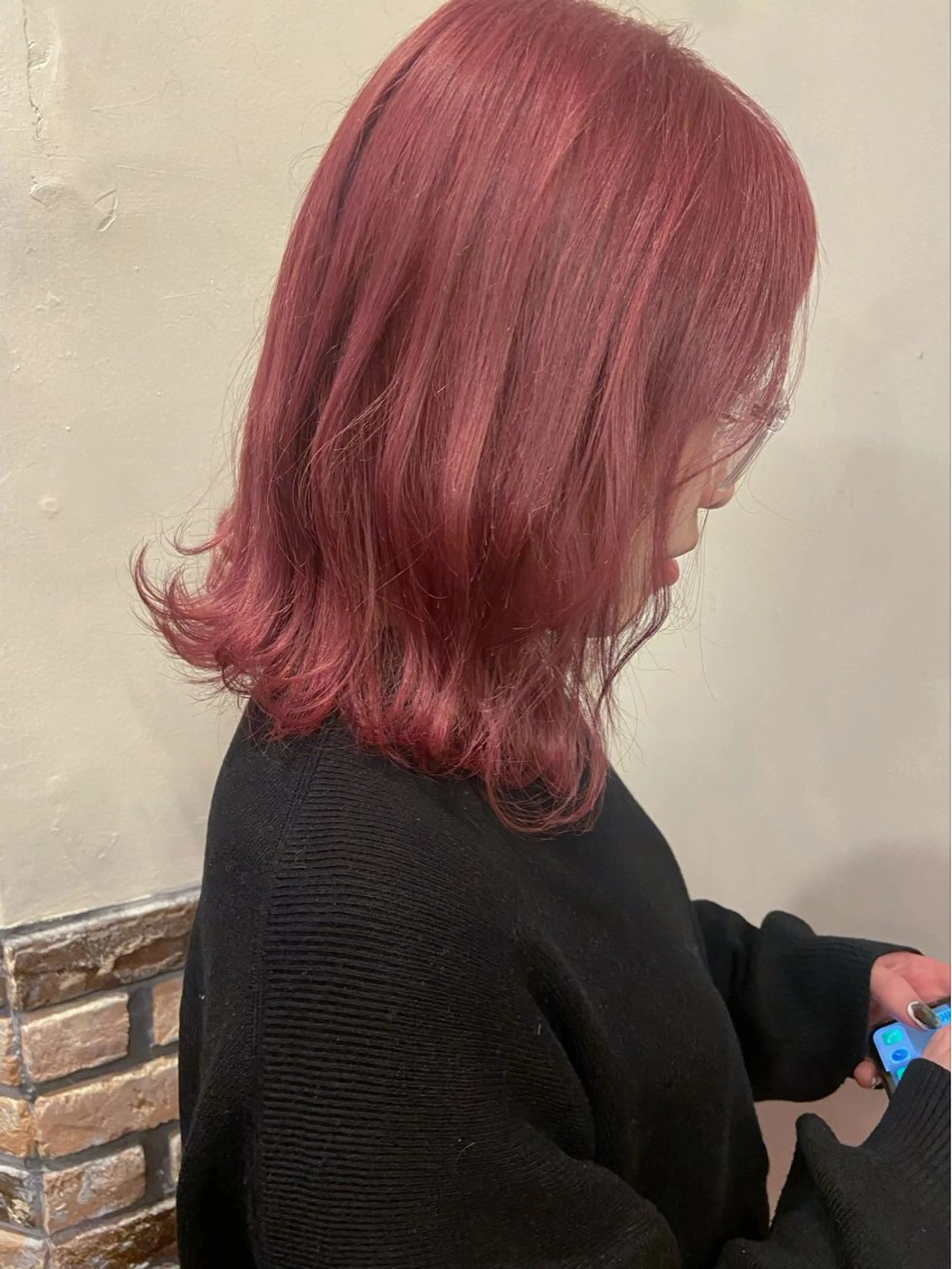 ミディアム カラー ピンクカラー CIERA所属・トウジョウ アリサのヘアスタイル