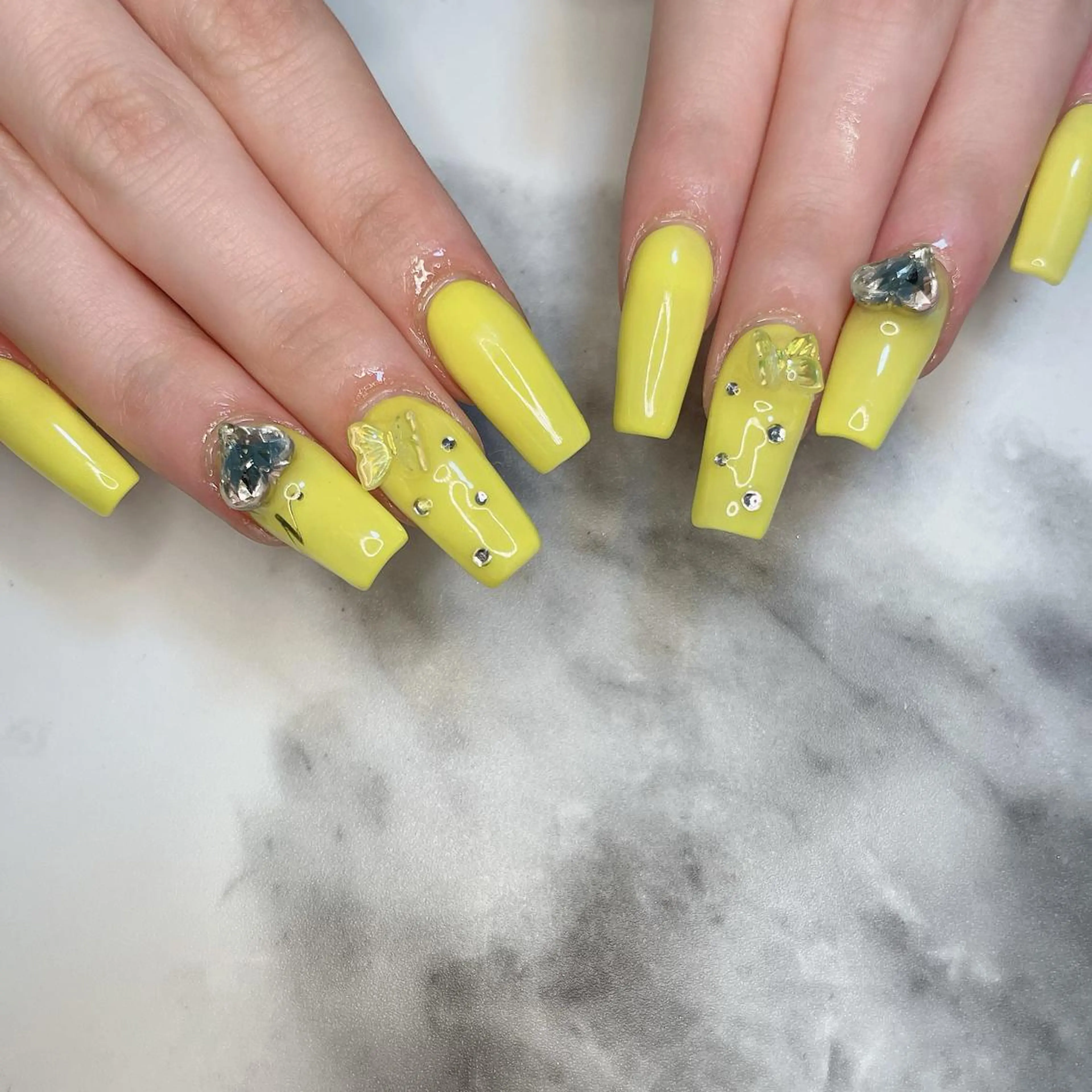 ネイル ハート ハンドネイル salon de belnetta所属・kayo 💅のネイルデザイン