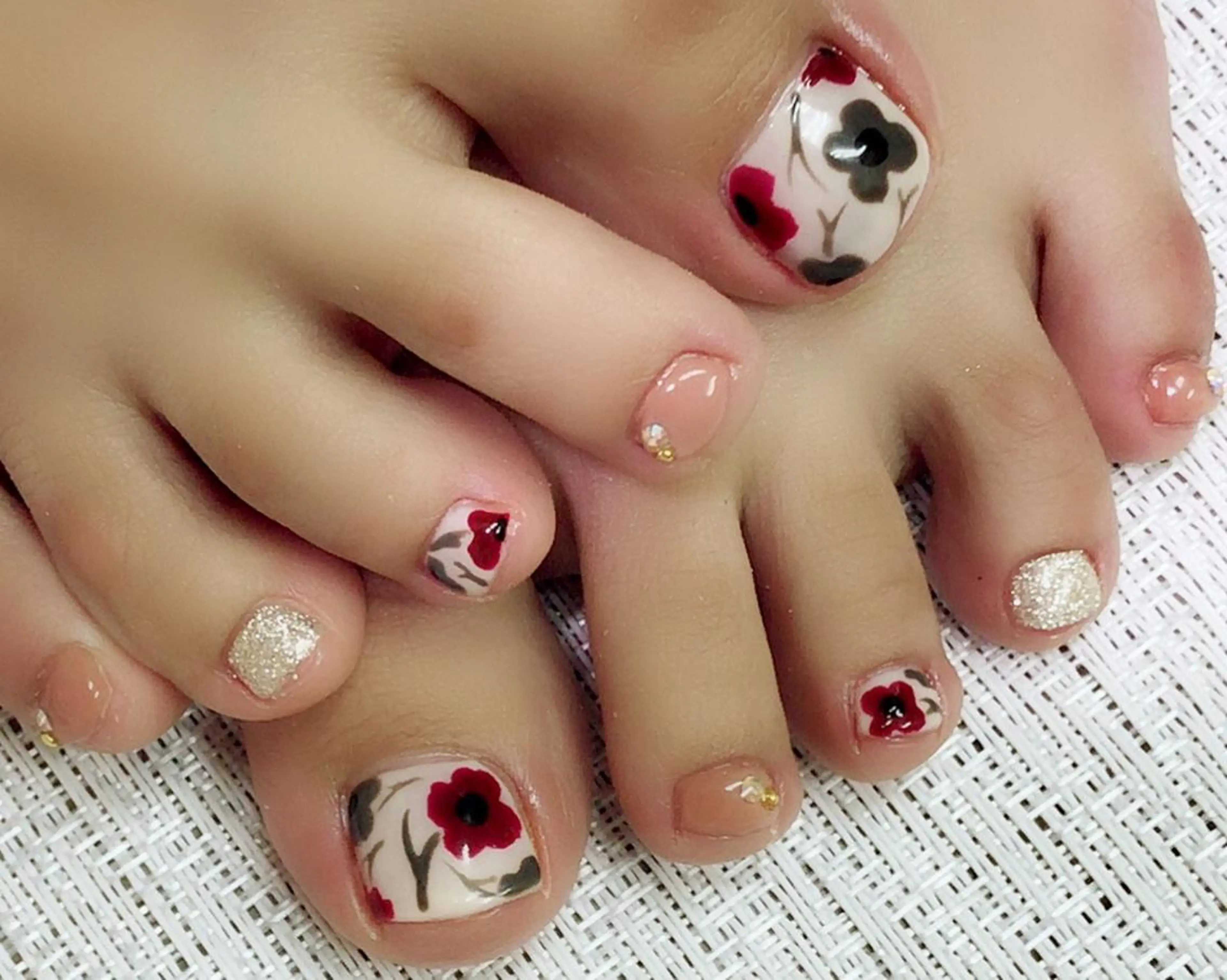 ネイル ラウバイマノマノ なかざとのネイルデザイン