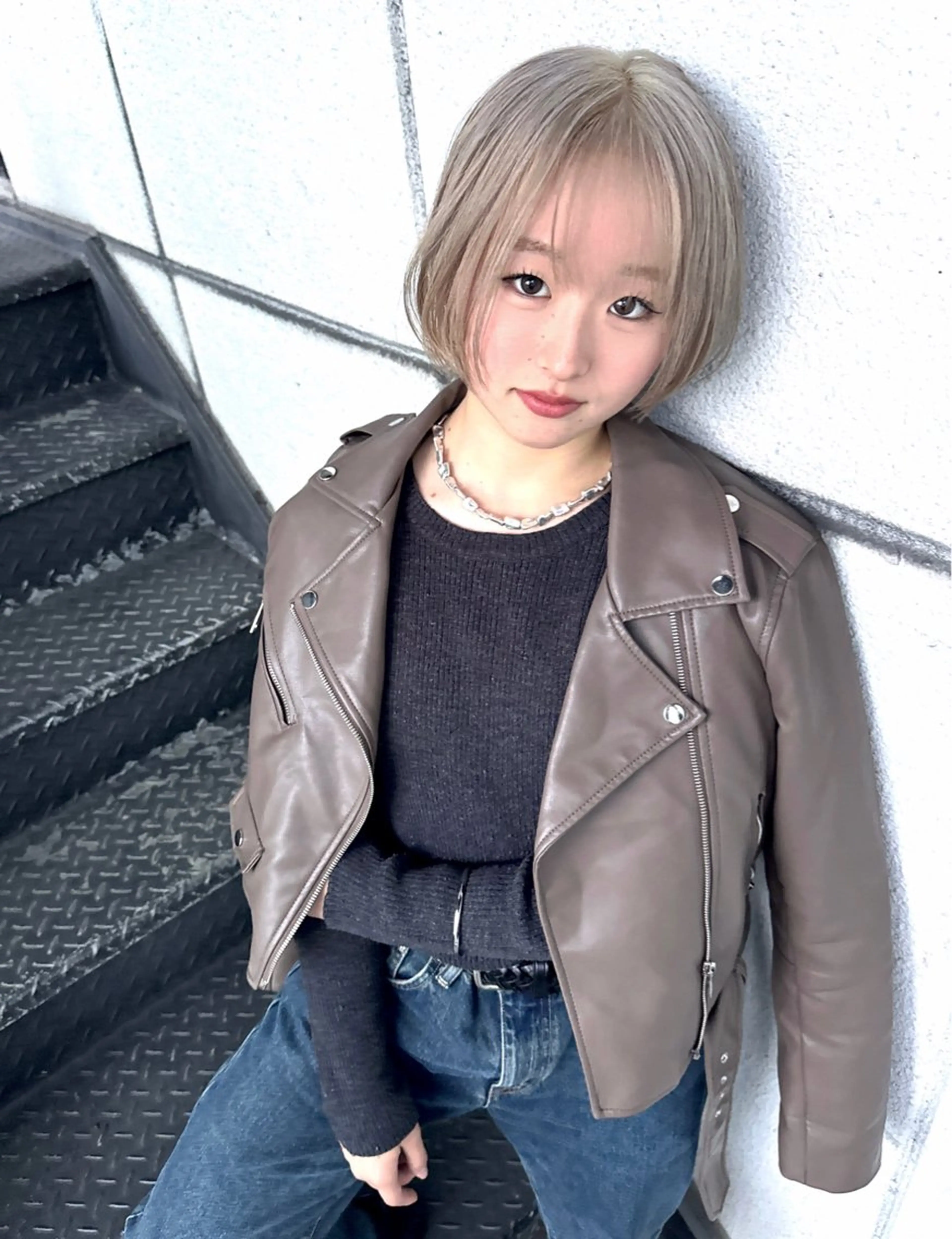 ショート カラー 切りっぱなしボブ 前下がりボブ ボブレイヤー ブリーチ ケアブリーチ 【.ico】心斎橋 飛田ゆうきのヘアスタイル