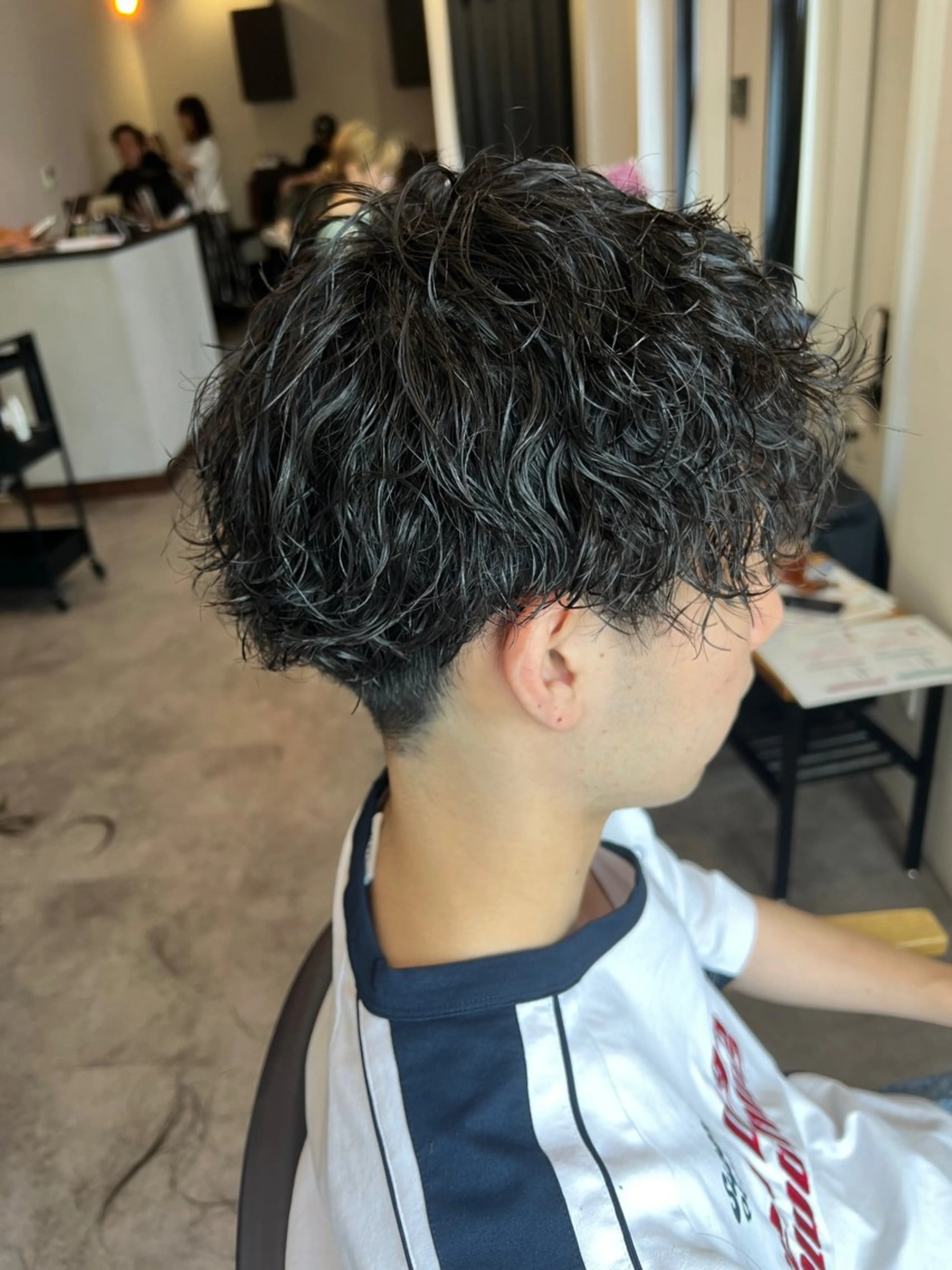 ショート カット パーマ 岸本 桂輝のヘアスタイル