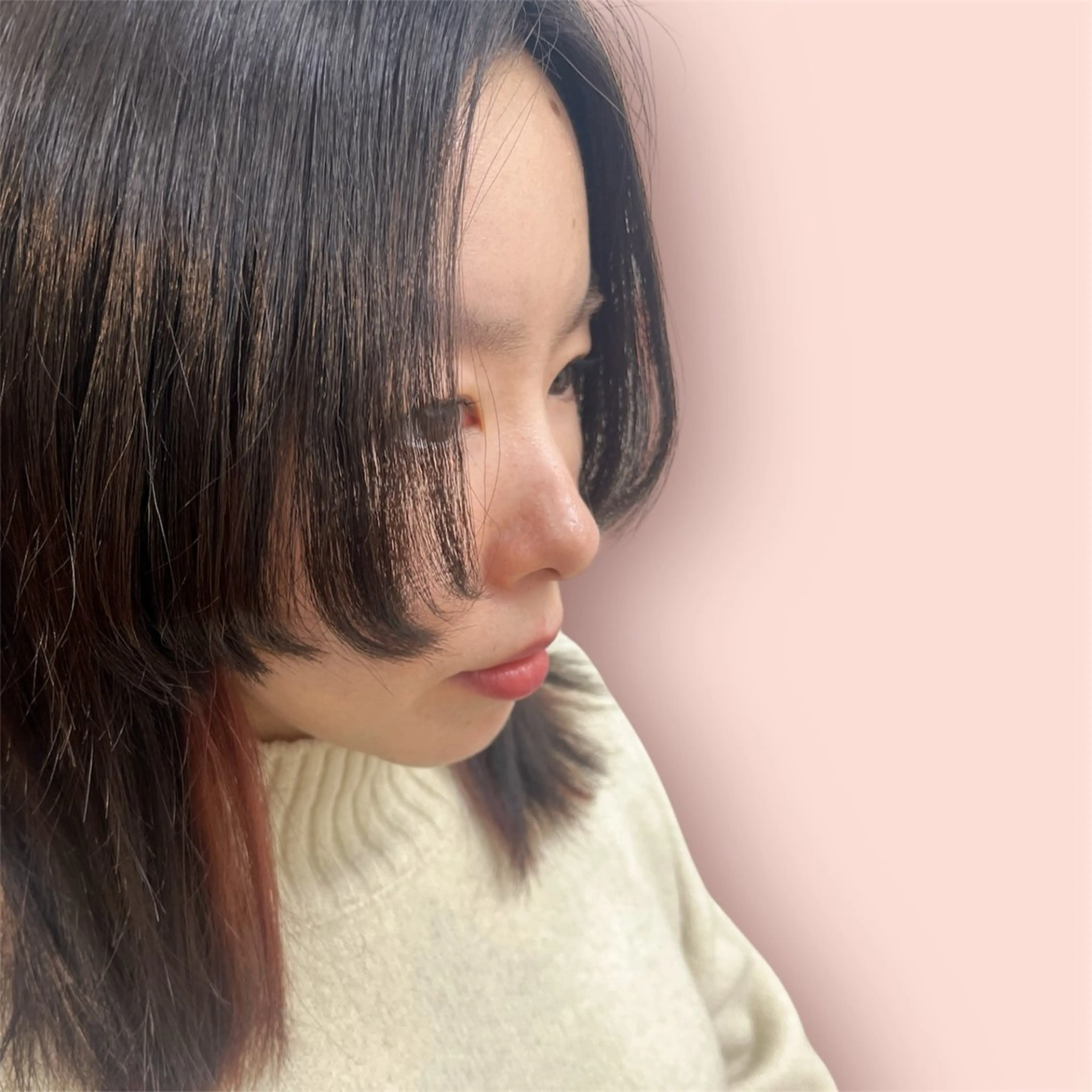 セミロング カット 南里  梨奈のヘアスタイル