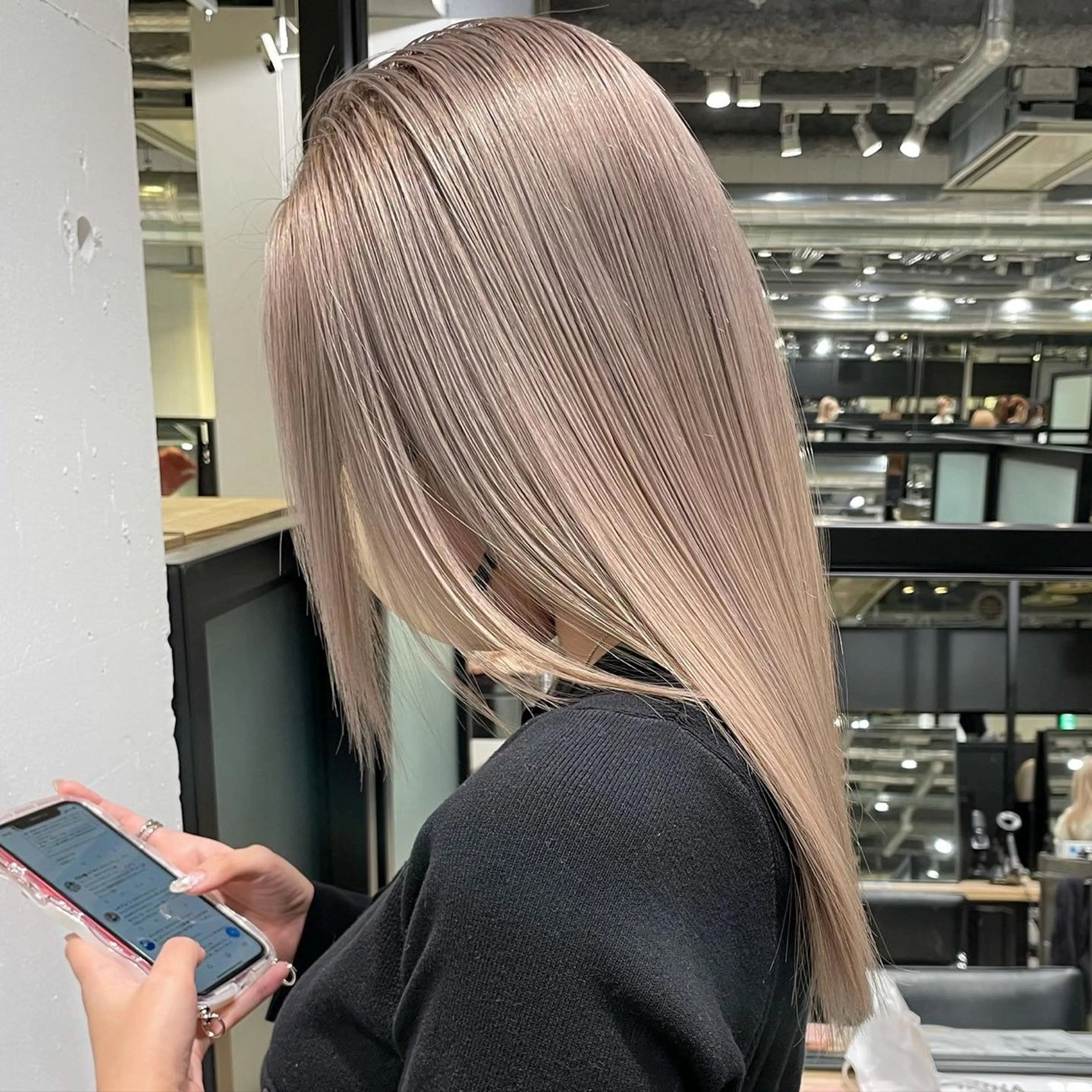 ロング カラー カット ヘアカラー トリートメント ヘアセット 💜ハイトーン💛 マジカルかいちゃんのヘアスタイル