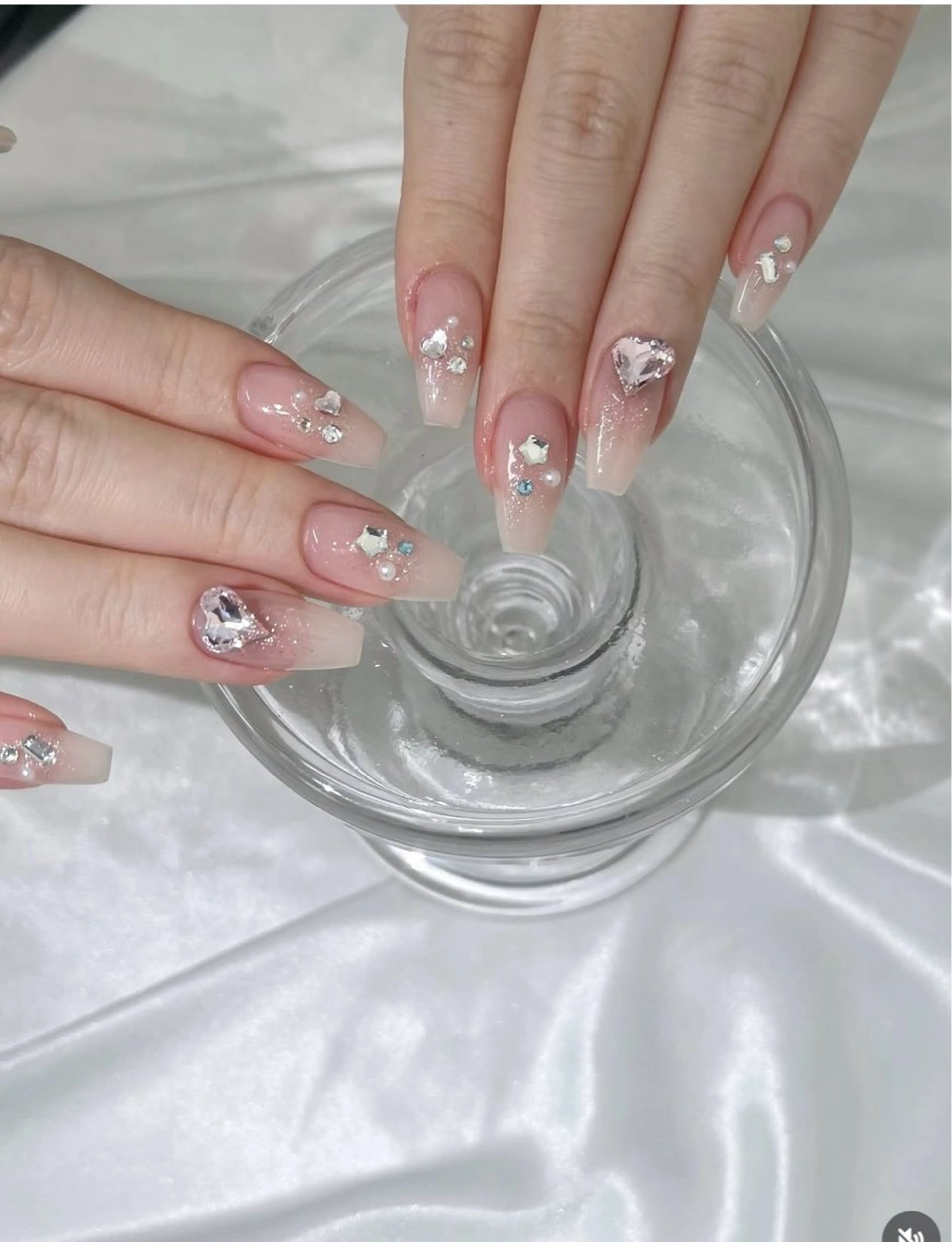 ネイル ボルドー ブラウン チークネイル ドット フットネイル yurinail所属・yuri nail 高田馬場のネイルデザイン