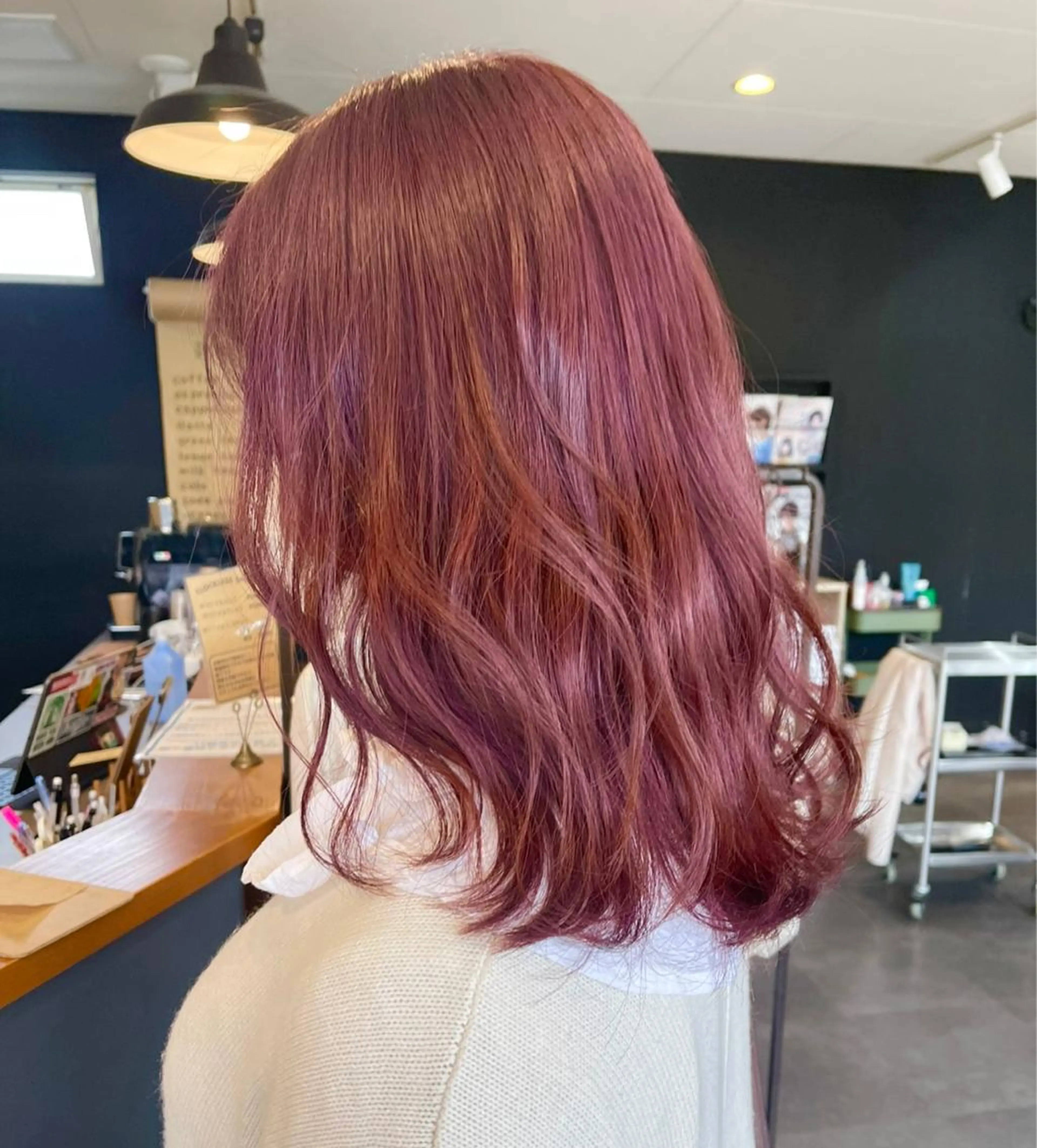 セミロング カラー 韓国レイヤー髪質改善 💫Tomoya💫のヘアスタイル