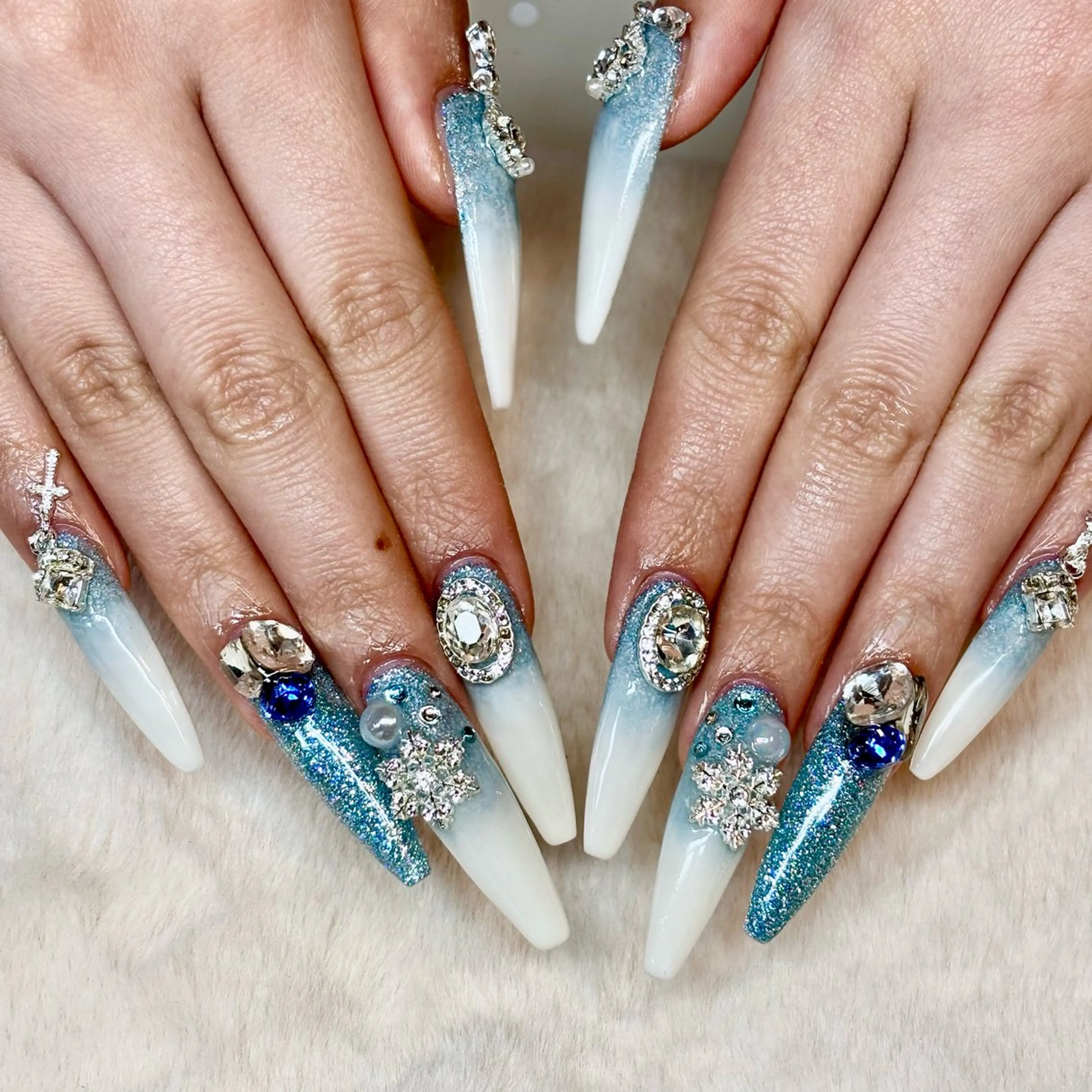 ネイル es nailのネイルデザイン