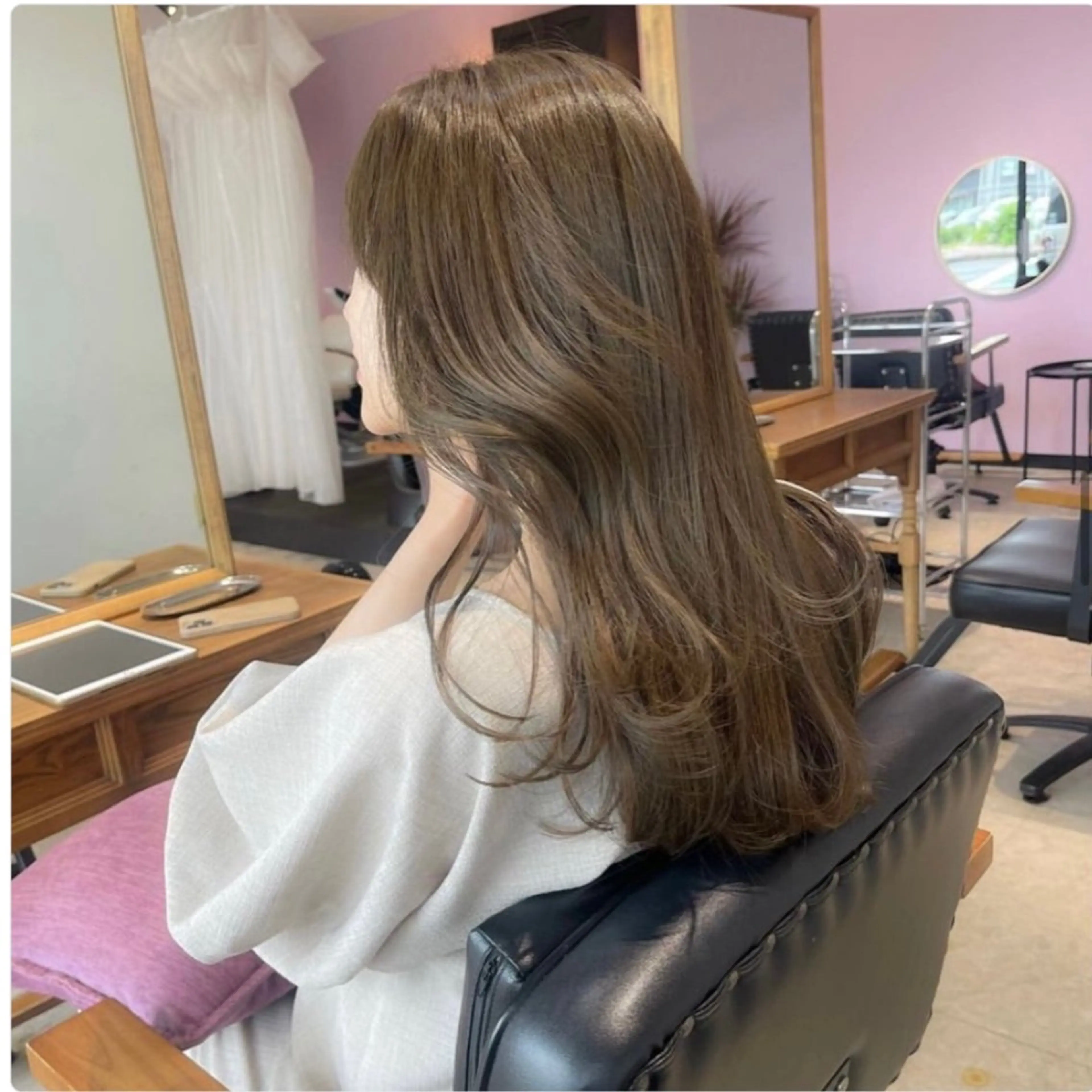 カラー ベージュカラー ブリーチ ブリーチなしカラー オリーブベージュ MATTY azusaのヘアスタイル