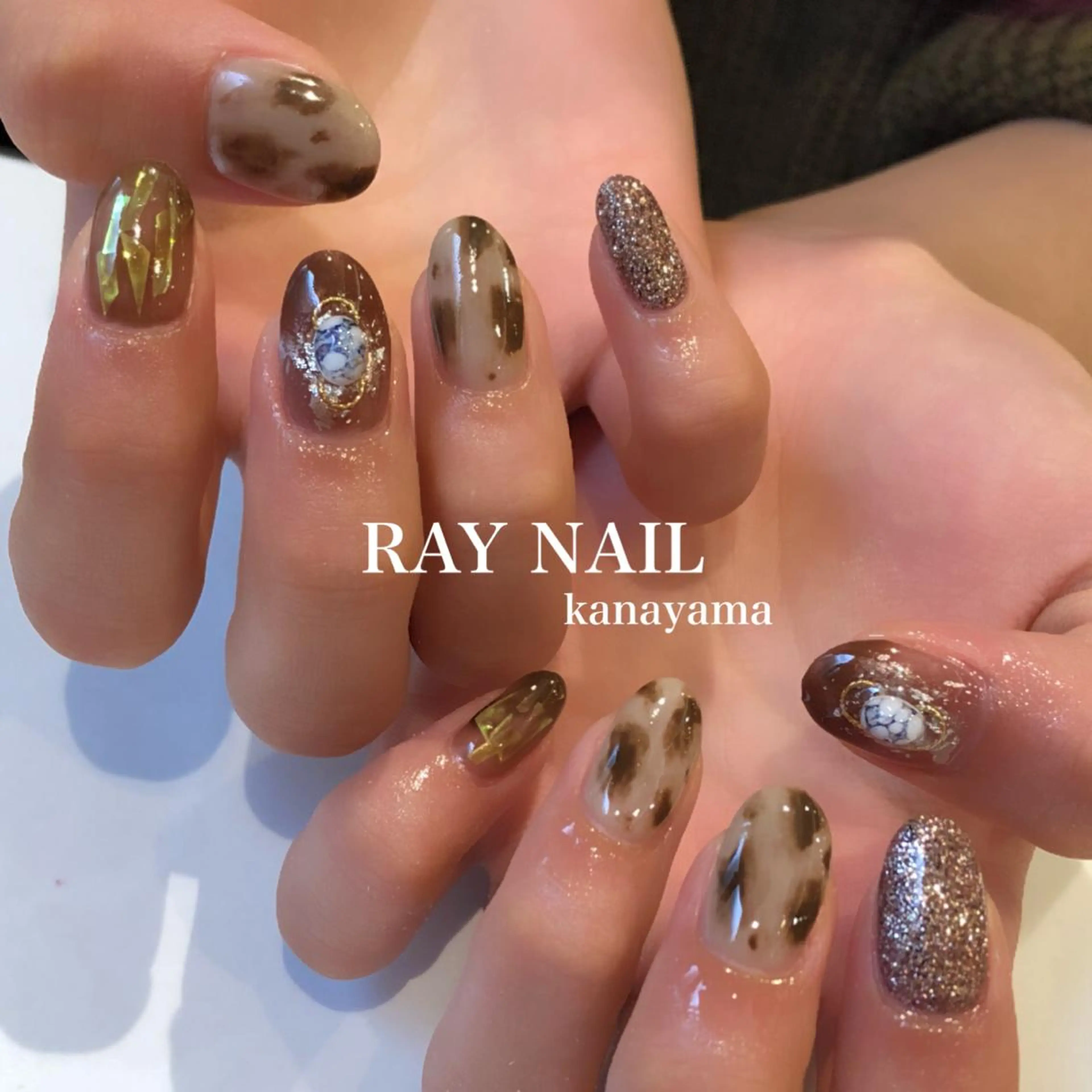 ネイル ブラウン ニュアンスネイル Arowa 伊田のネイルデザイン