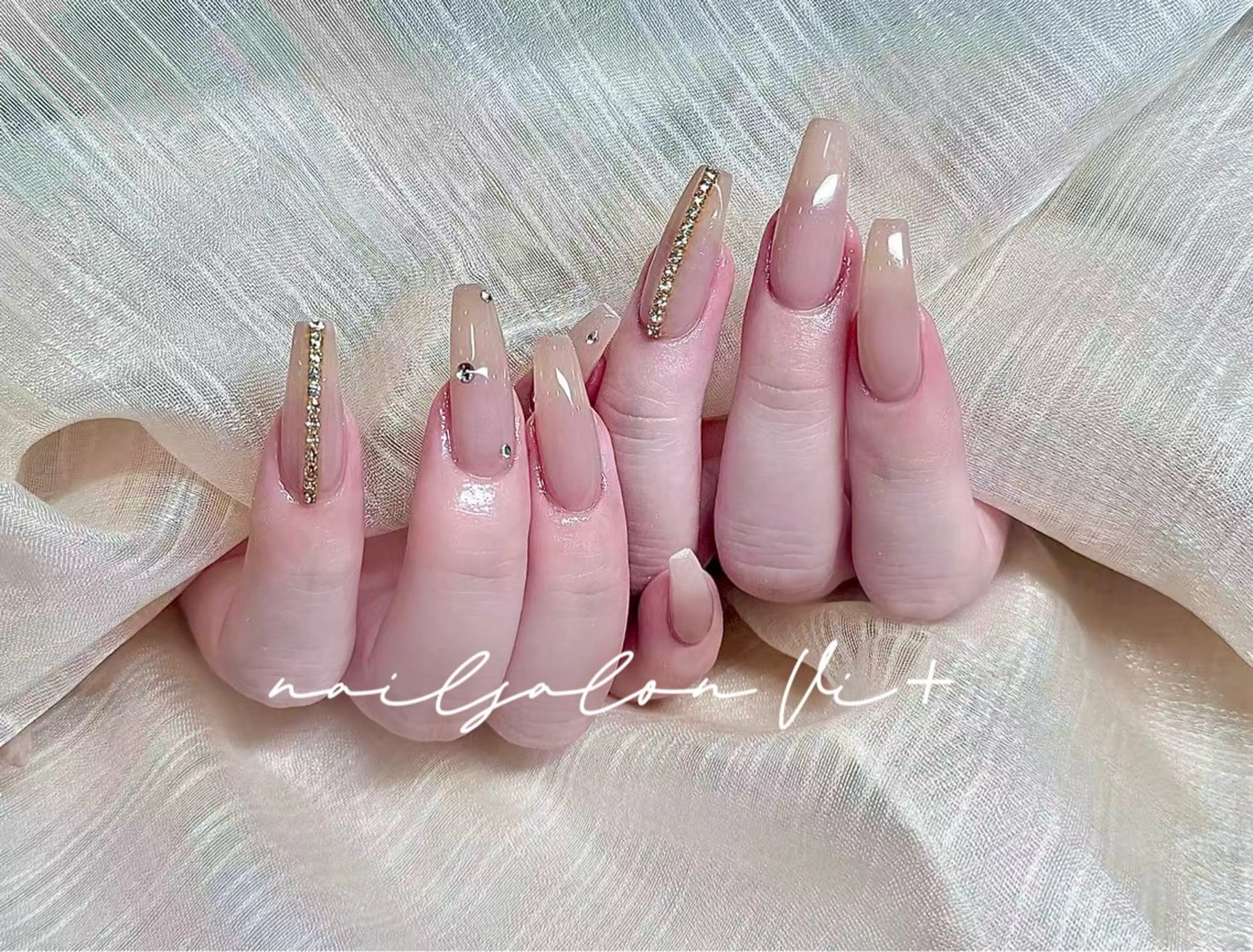 ネイル ハンドネイル ✨Nailsalon Vi+✨のネイルデザイン