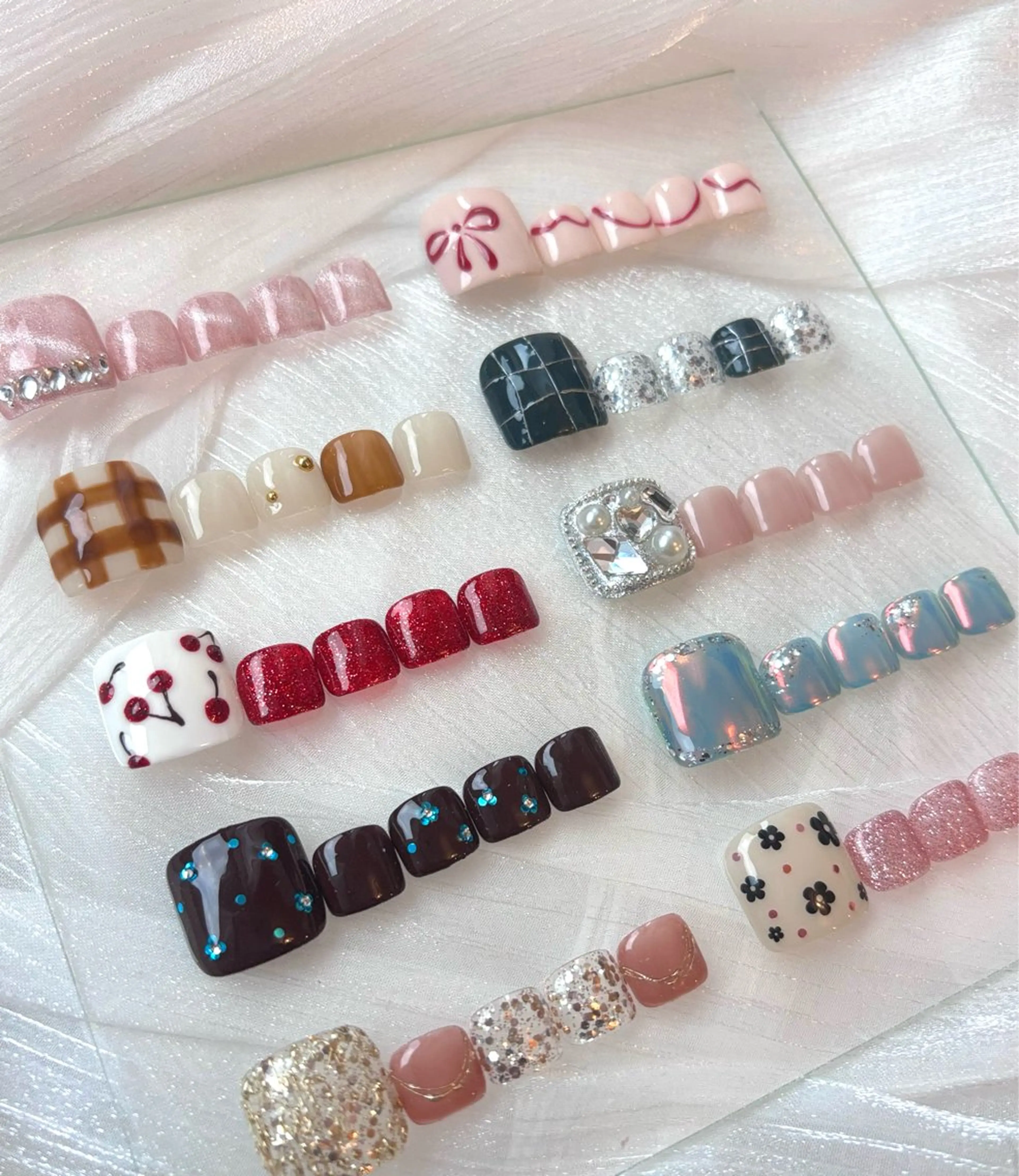 ネイル フットネイル 伊藤 菜緒のネイルデザイン