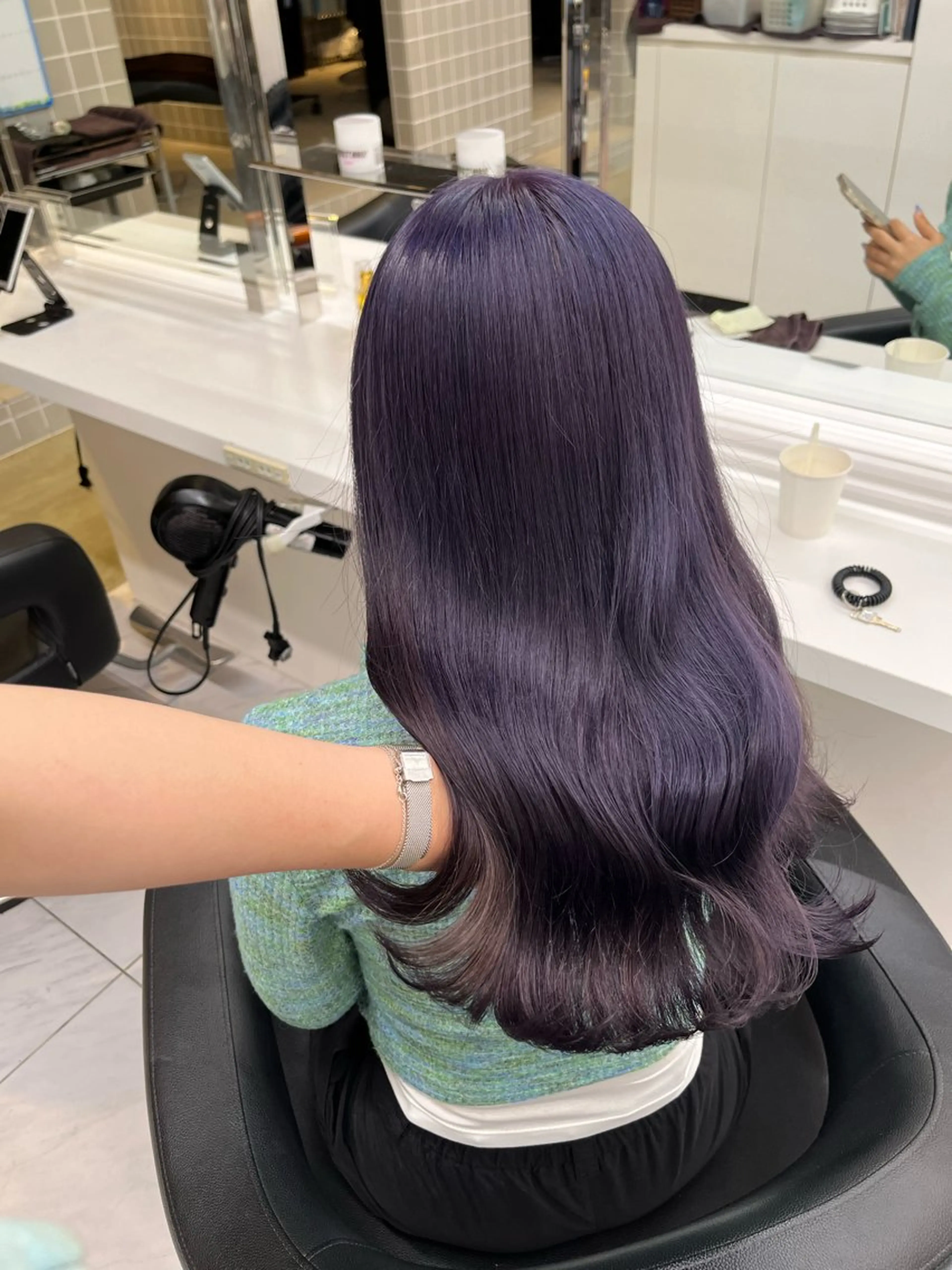 セミロング ヘアカラー トリートメント ヘッドスパ ヘアセット 寒色＆ブリーチ特化 寒色MiOのヘアスタイル