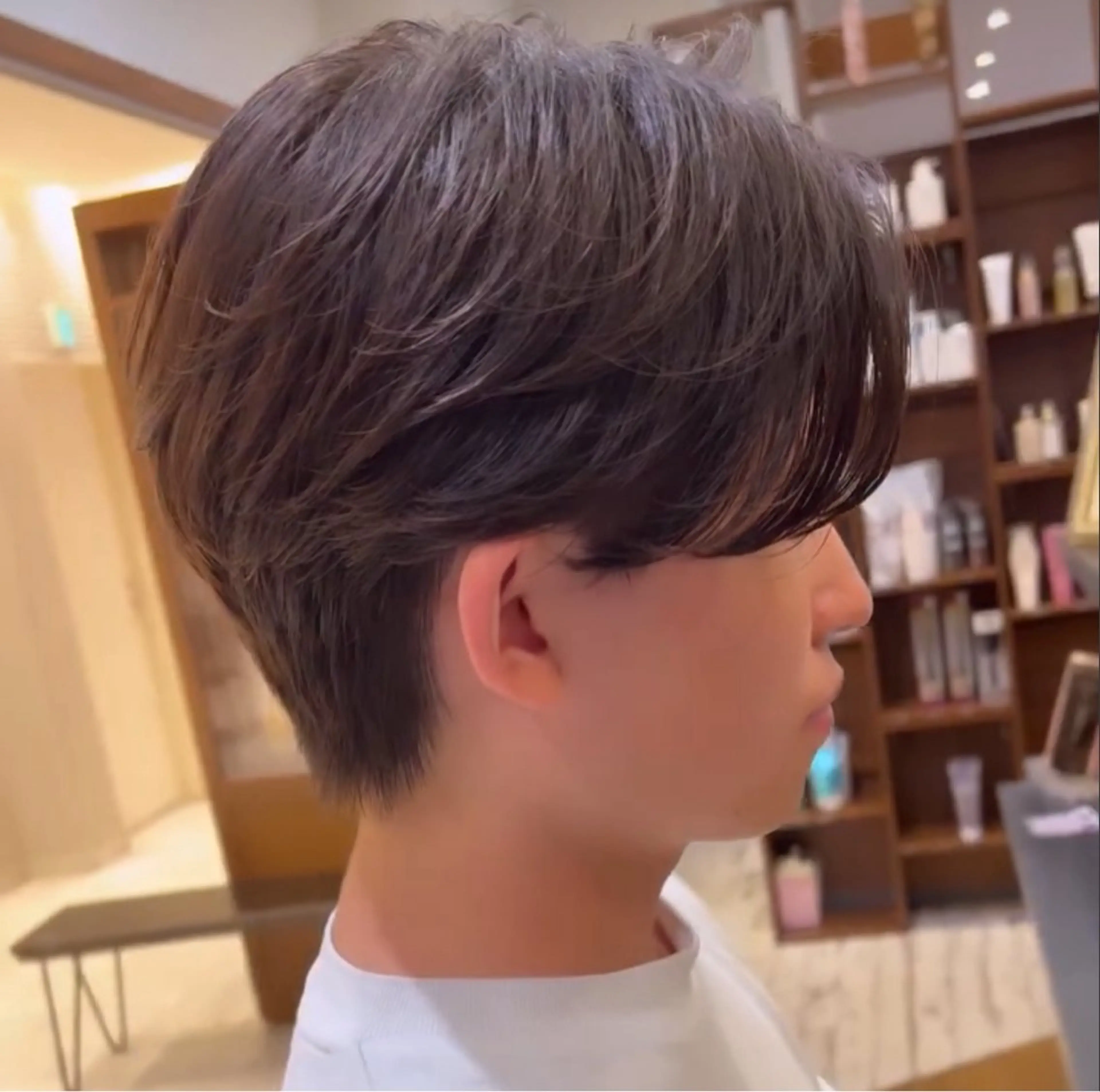 ミディアム レイヤーカット/ くびれヘア佐藤大空のヘアスタイル