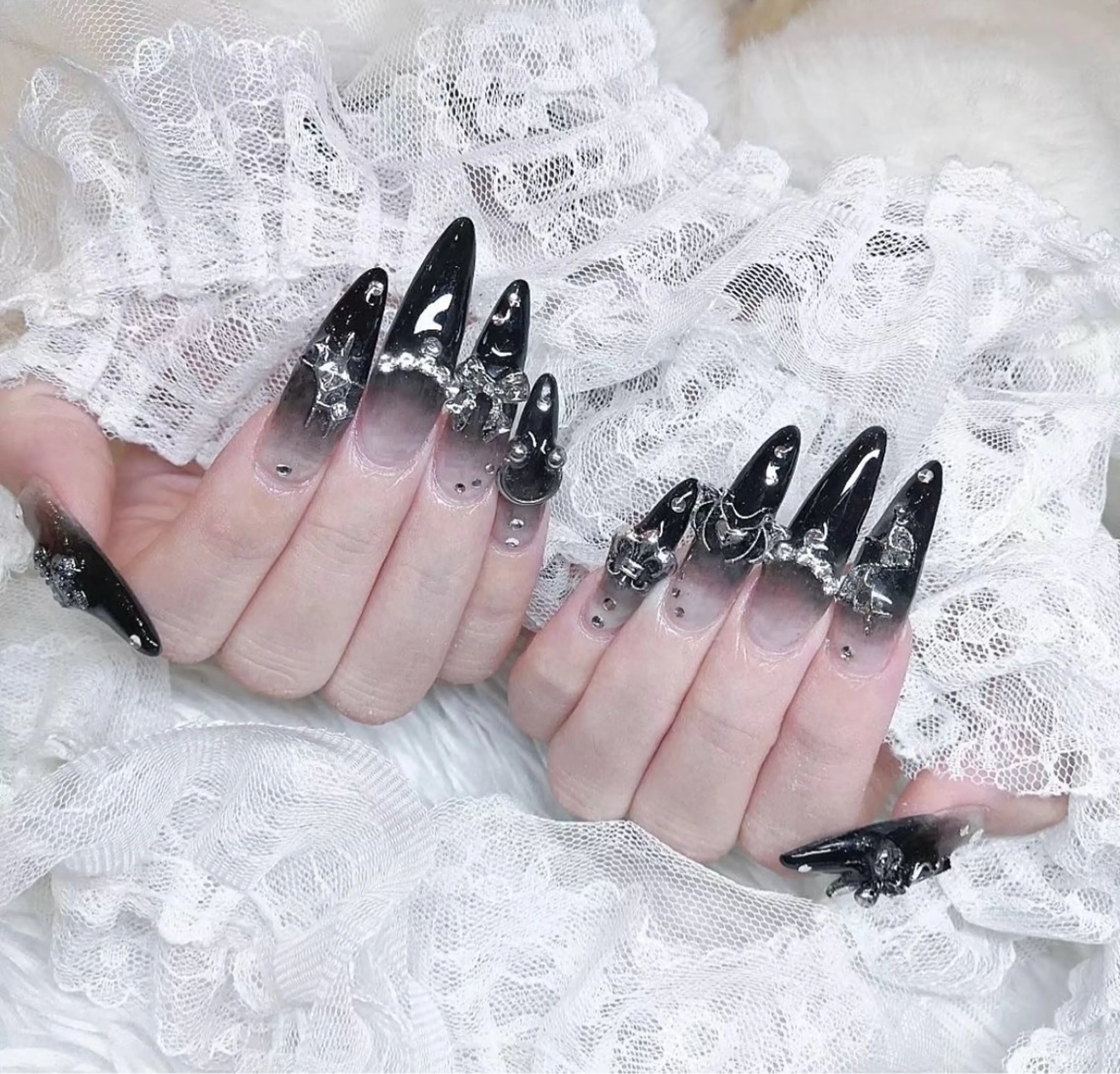 ネイル 長さ出し ジェルネイル ネイルチップ ハンドネイル RIRI STUDIOのネイルデザイン