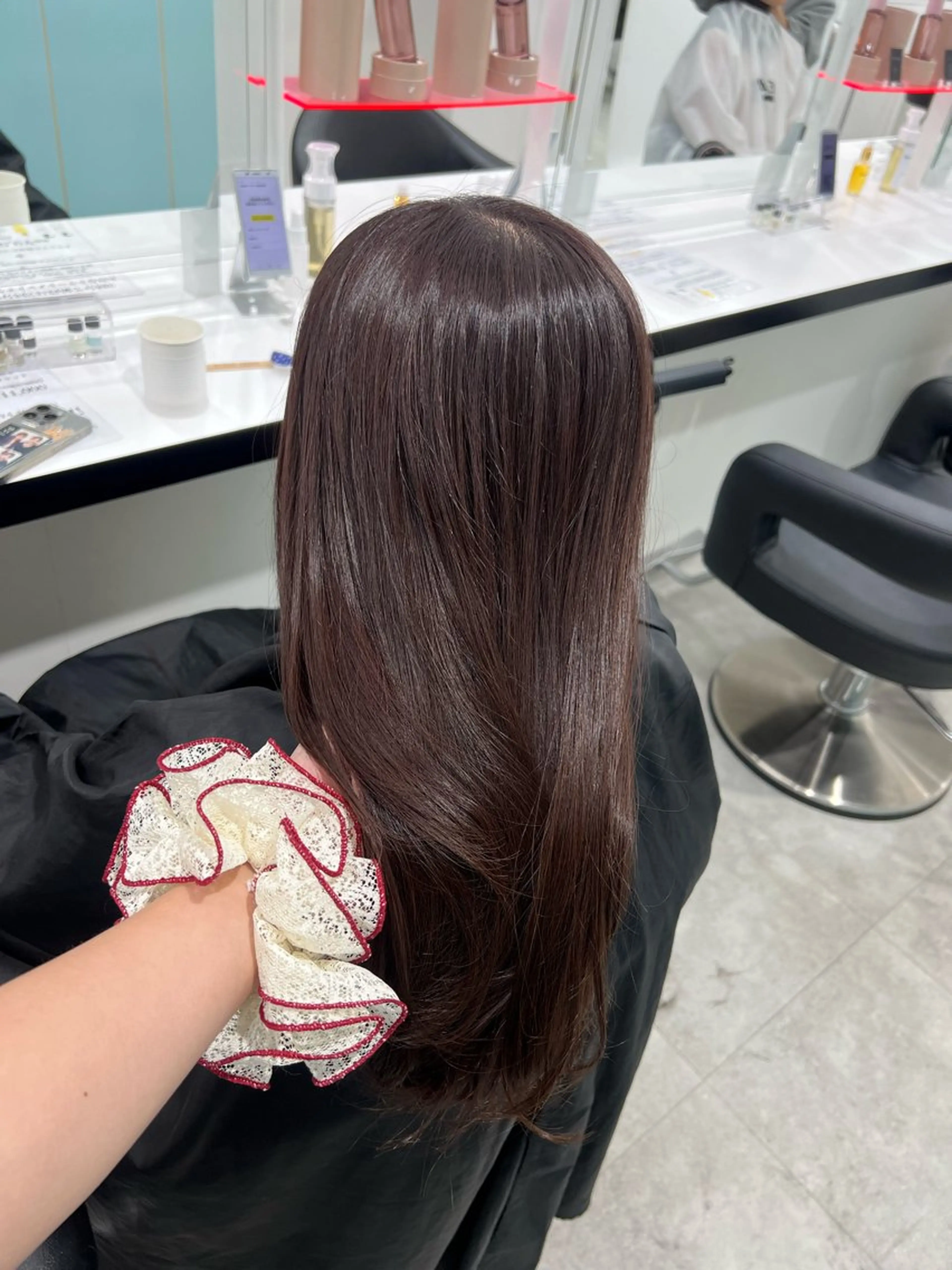 ミディアム カット ヘアカラー トリートメント レイヤーカット／ ハイトーン/Moeのヘアスタイル