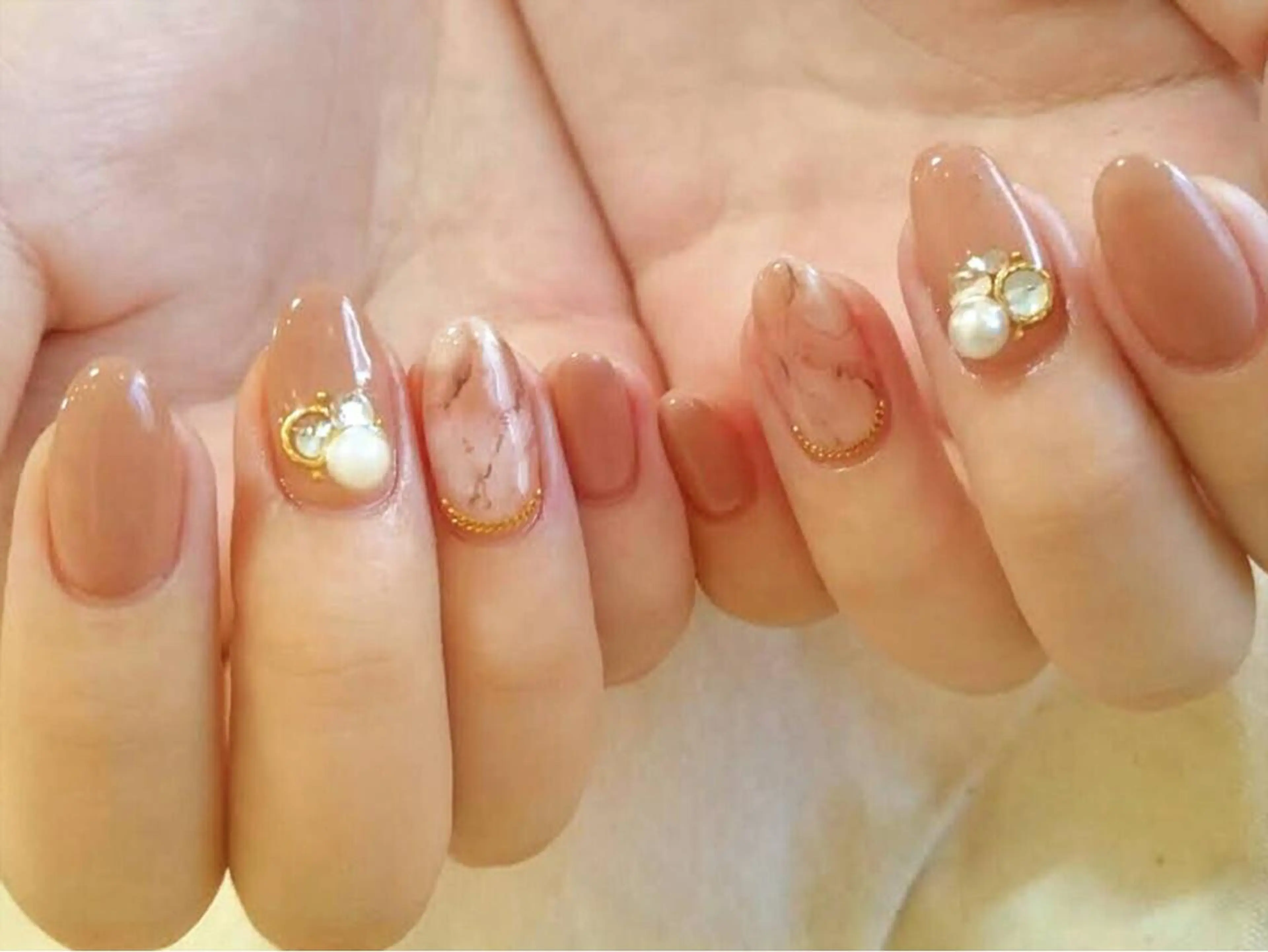 ネイル ネイル＆フラワーサロン〜Ri✦hiro〜鳥栖店所属・HIRATA RIEのネイルデザイン