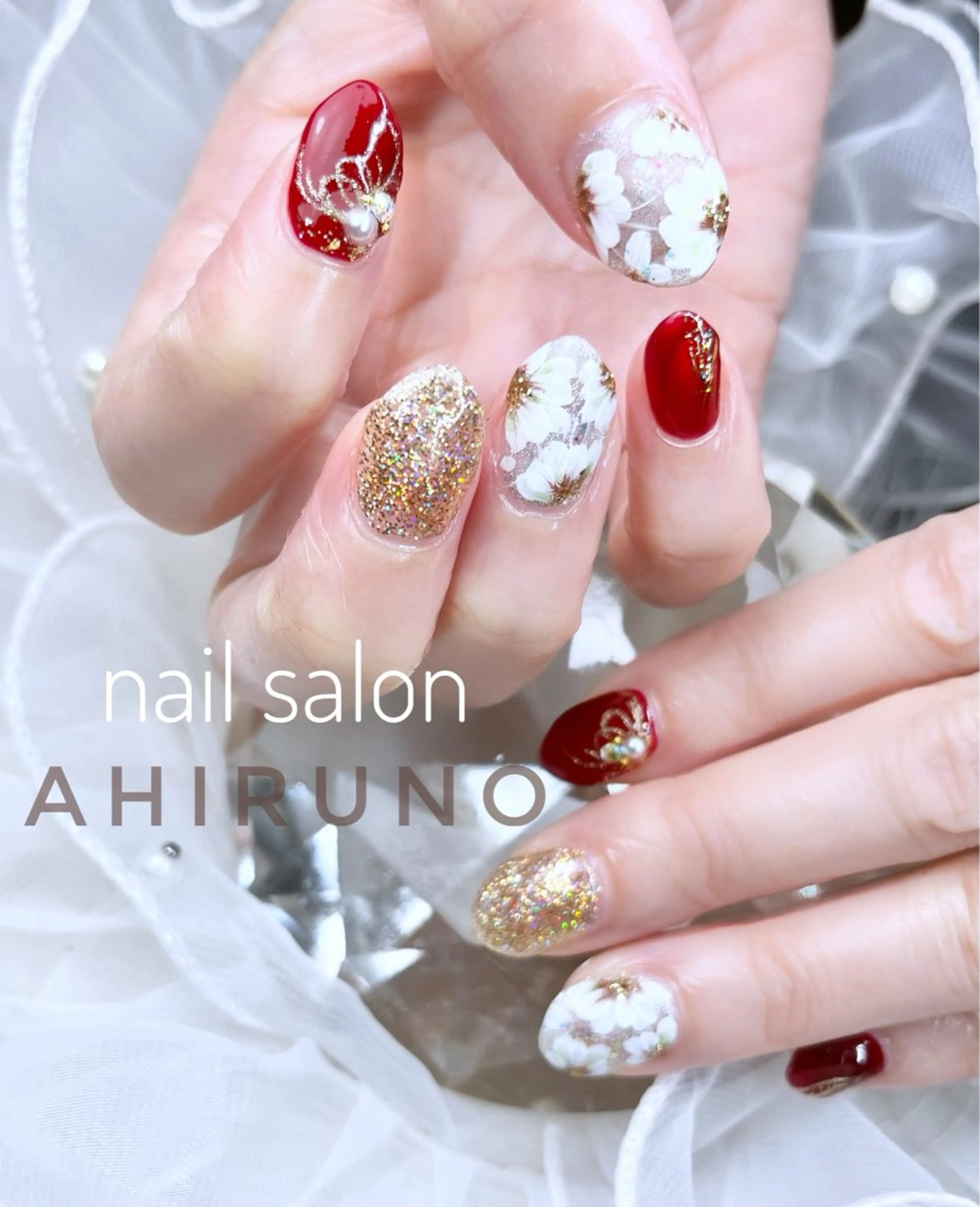 ネイル フラワーネイル ゴールド ストーンネイル 冬ネイル クリスマス ハンドネイル ａｈｉｒｕｎｏ ✿ ｙｕiのネイルデザイン