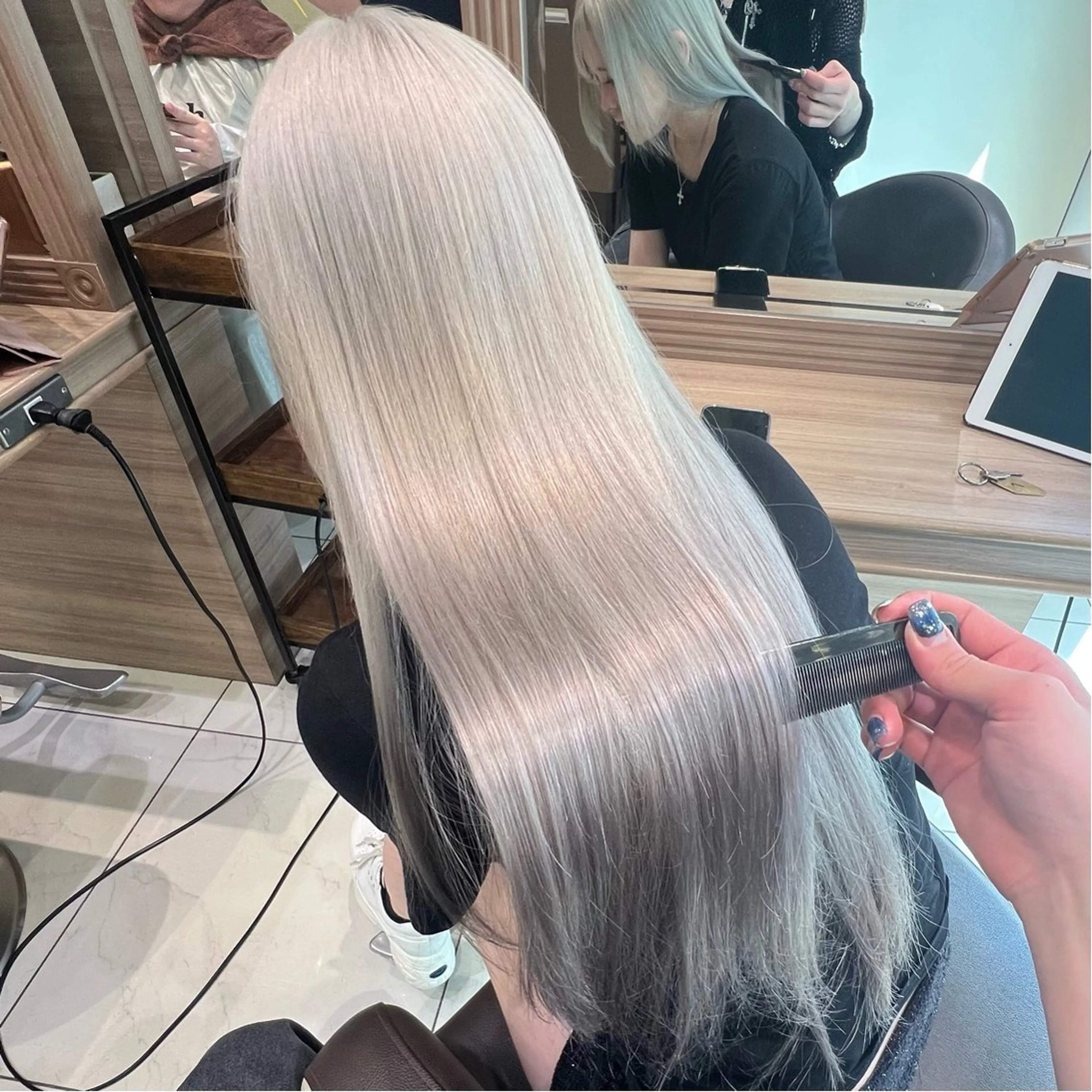 ロング カラー ヘアカラー トリートメント ハイトーン/デザイン 💎ryuyaのヘアスタイル