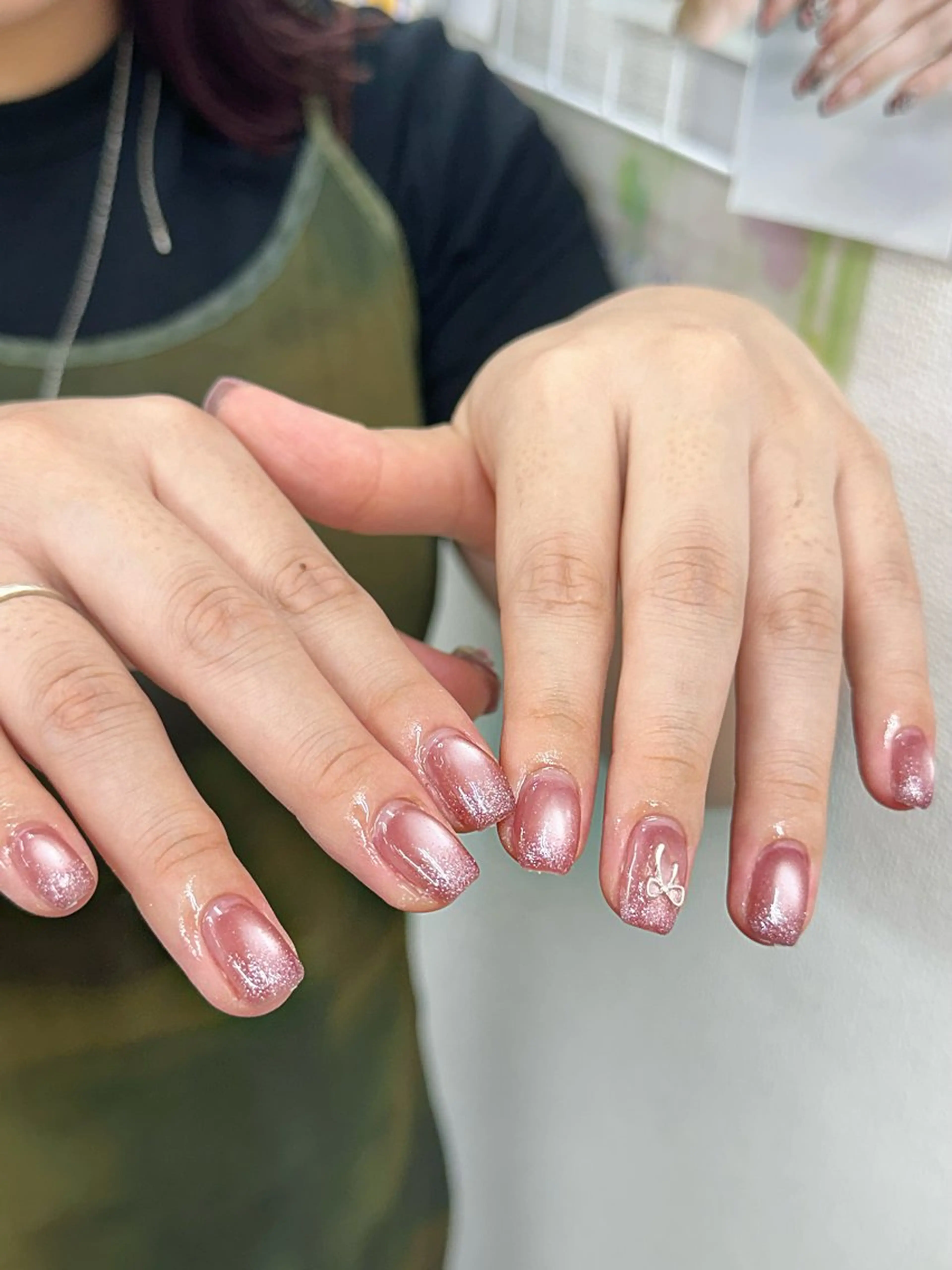 ネイル フレンチネイル ラメ(グリッター) マグネットネイル マグネットフレンチ 夏ネイル ハンドネイル Tinicoo Yuki ❄️のネイルデザイン