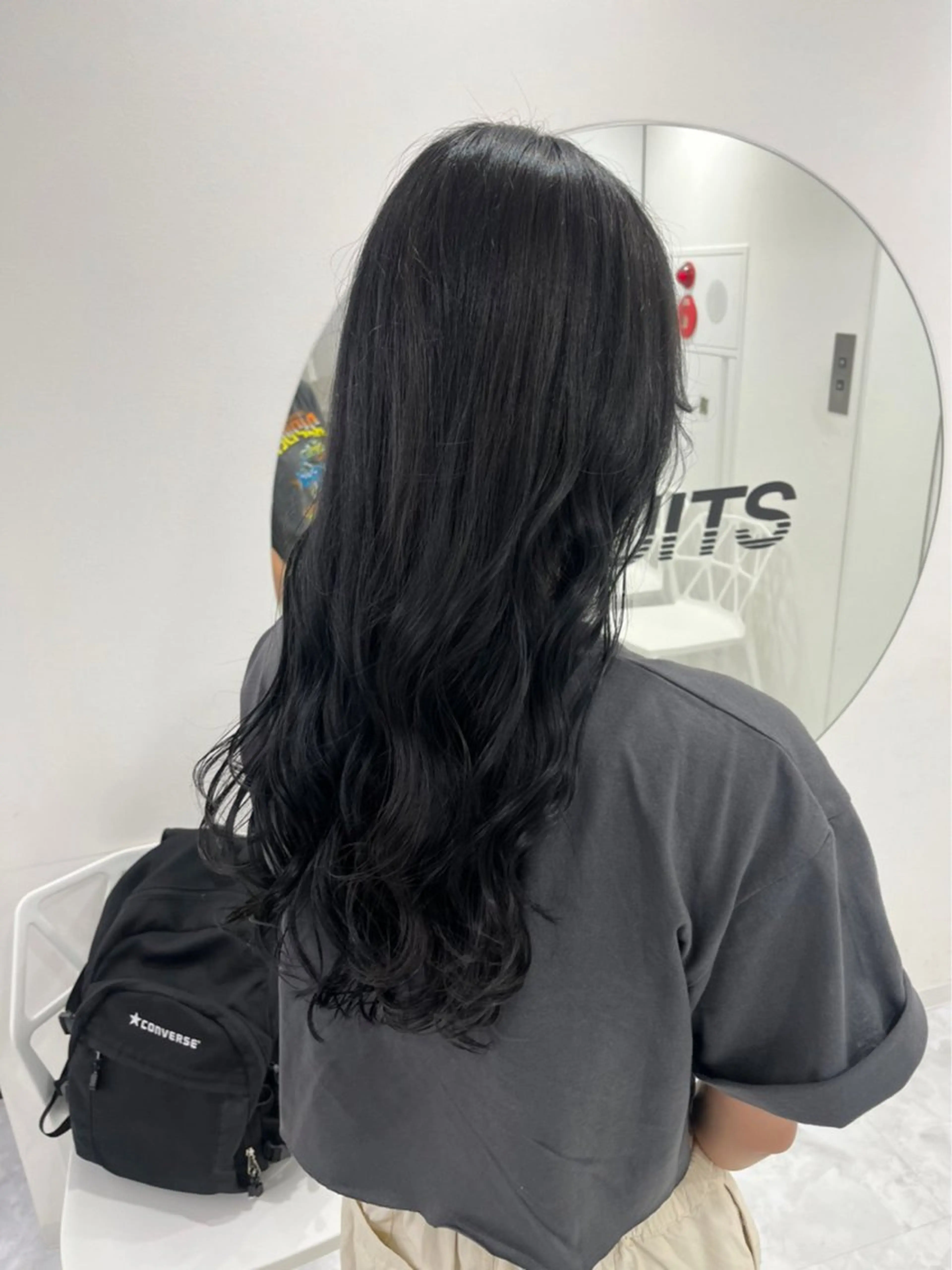 ロング カラー グレージュ 垢抜けハイトーン☀／ 笑顔の美容師／しゅんのヘアスタイル