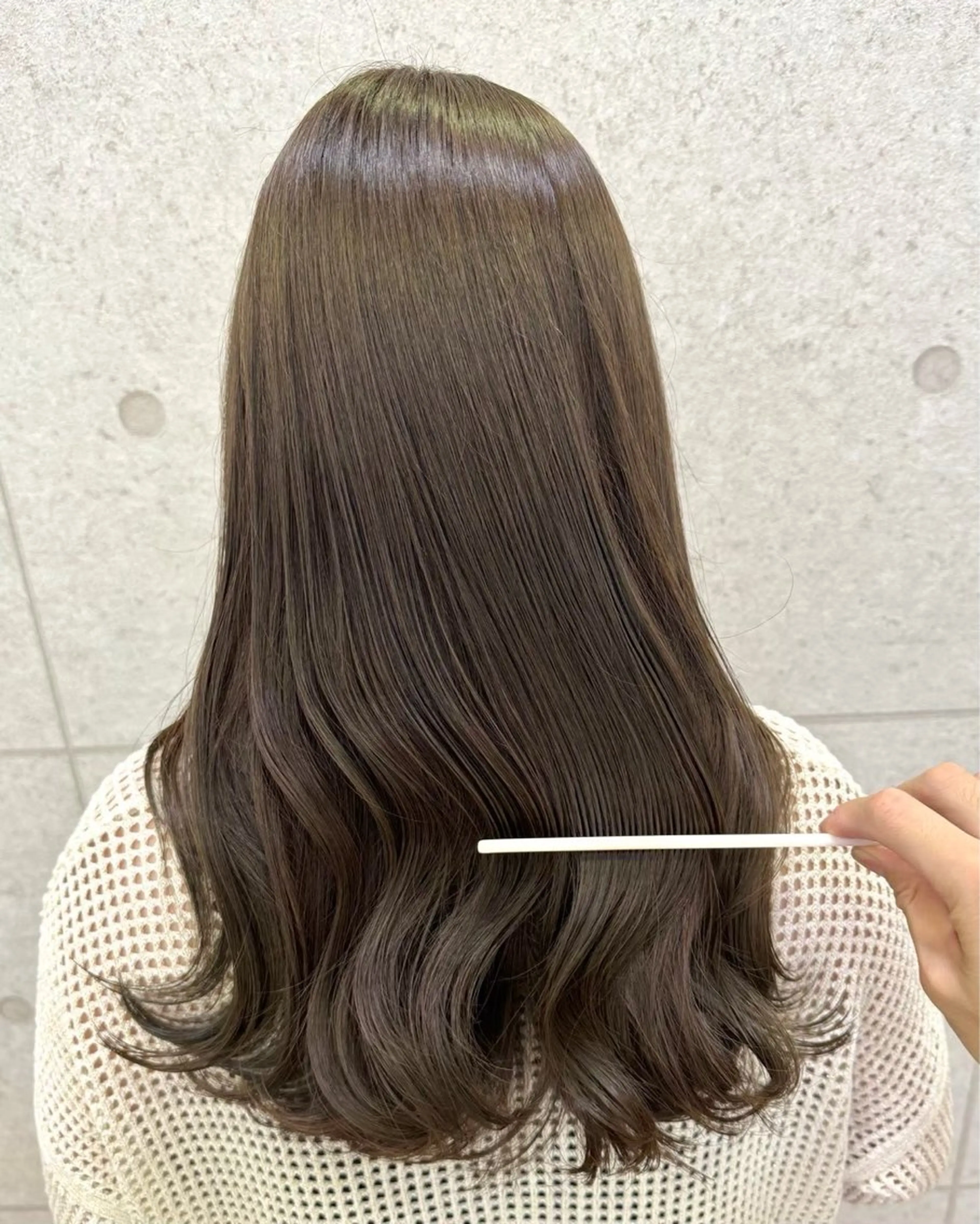 カラー Hip's eyes meiのヘアスタイル
