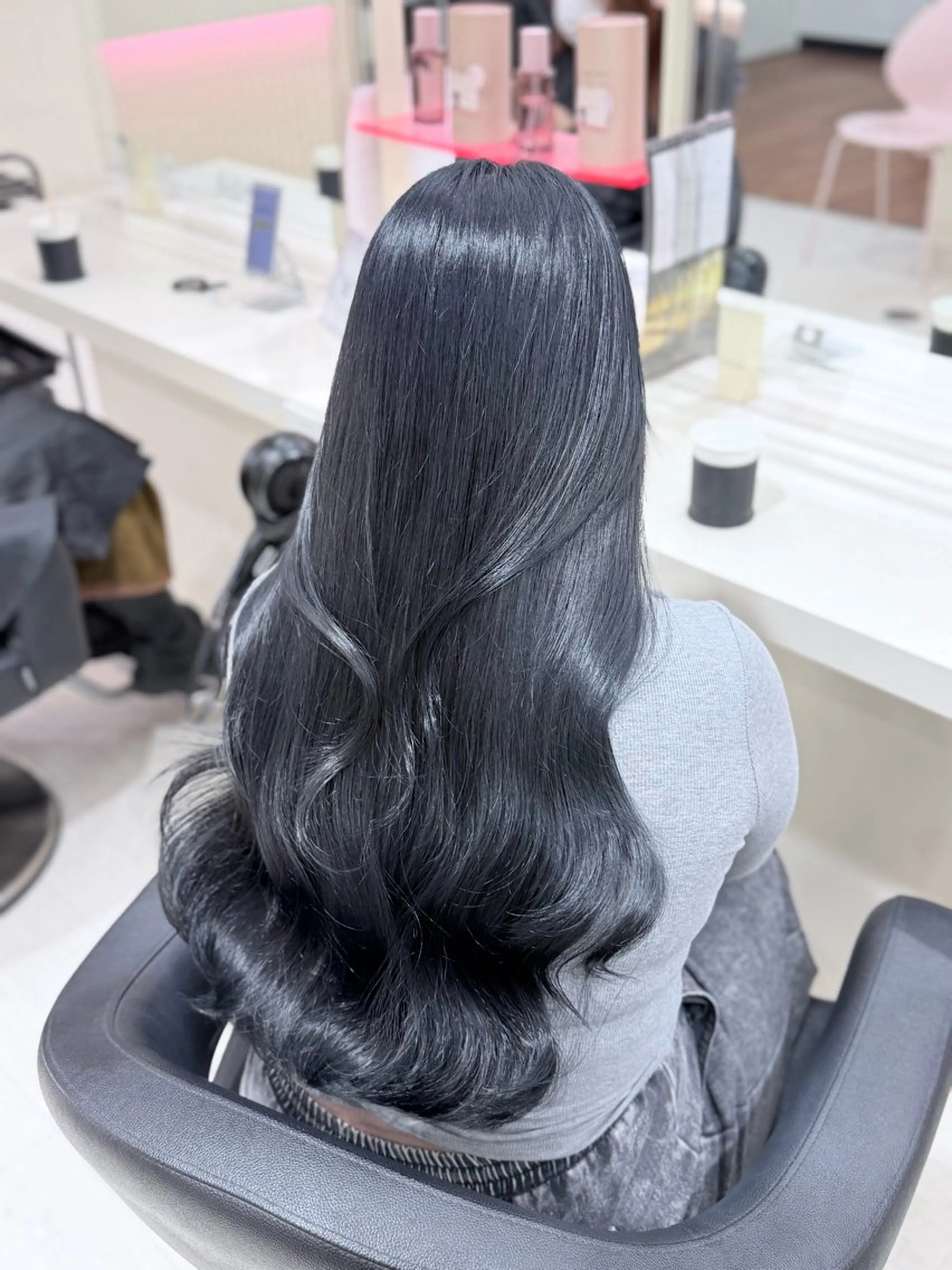 ロング カラー ヘアアレンジ 甲斐 乙羽のヘアスタイル