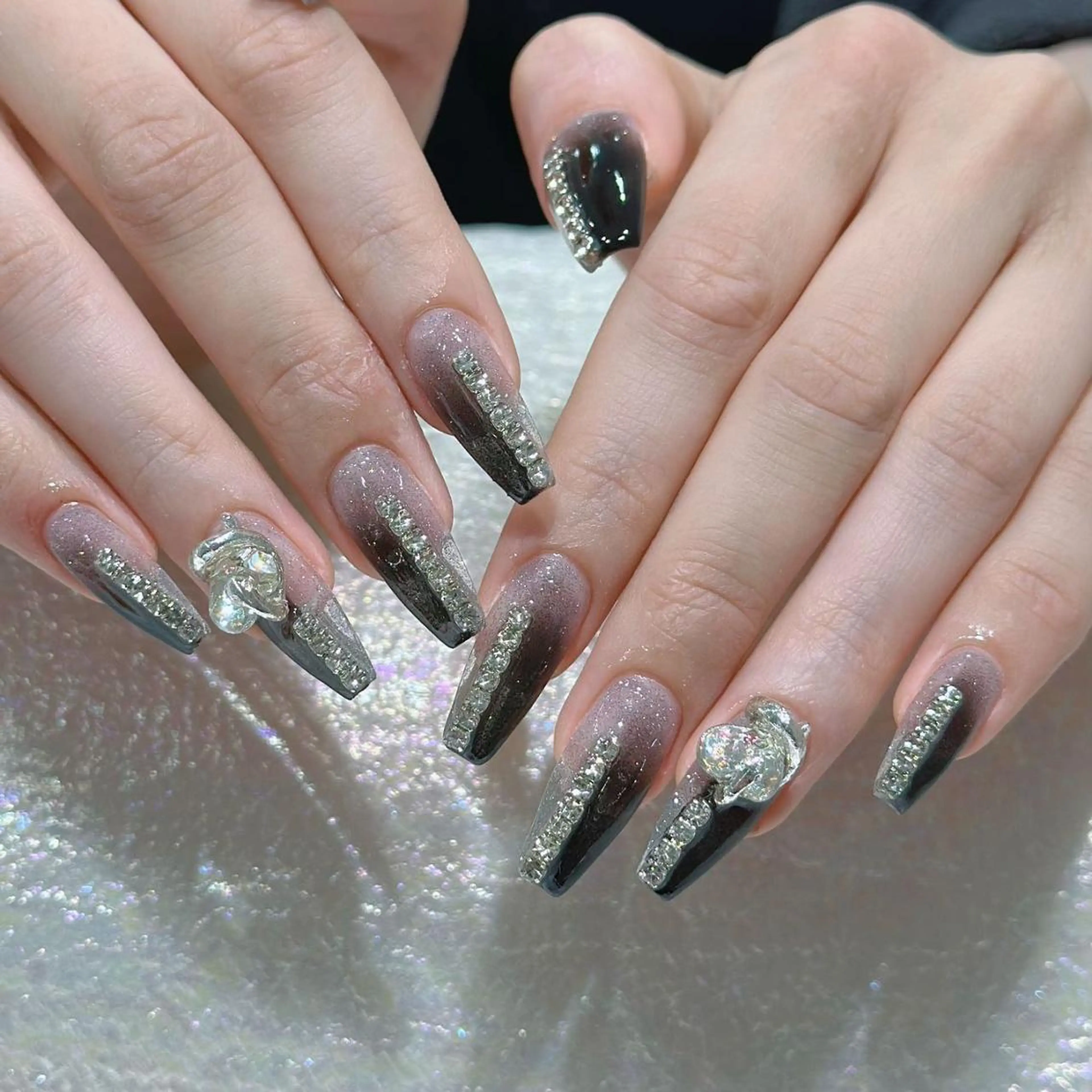 ネイル ハンドネイル Queens ciciのネイルデザイン