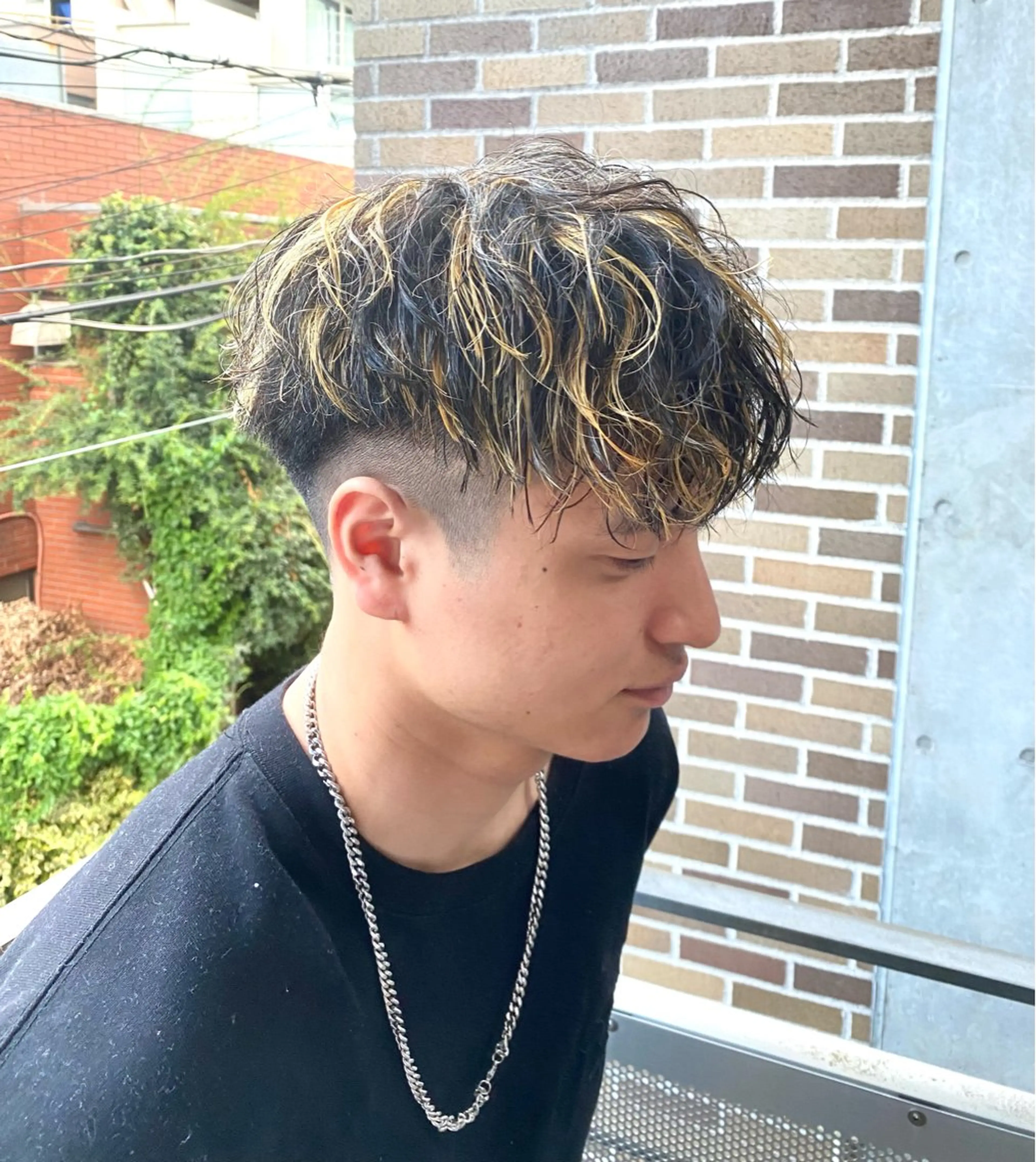 パーマ メンズ メンズハイライト メンズパーマ スペインカール ツイストスパイラルパーマ スパイラルパーマ カット ヘアカラー パーマ トリートメント シャドウパーマ/ 波巻パーマYu-Kiのヘアスタイル