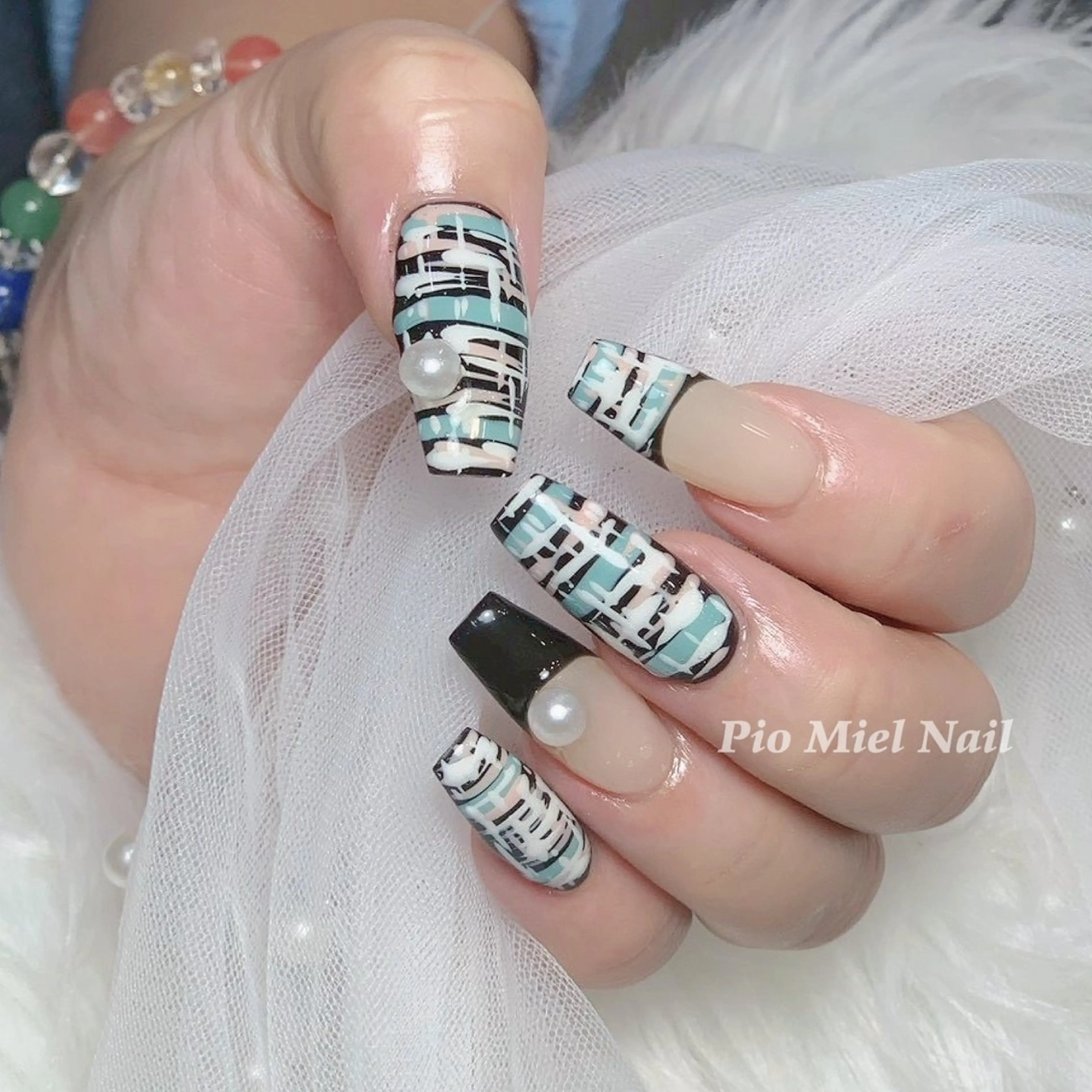 ネイル ハンドネイル Pio Mielのネイルデザイン