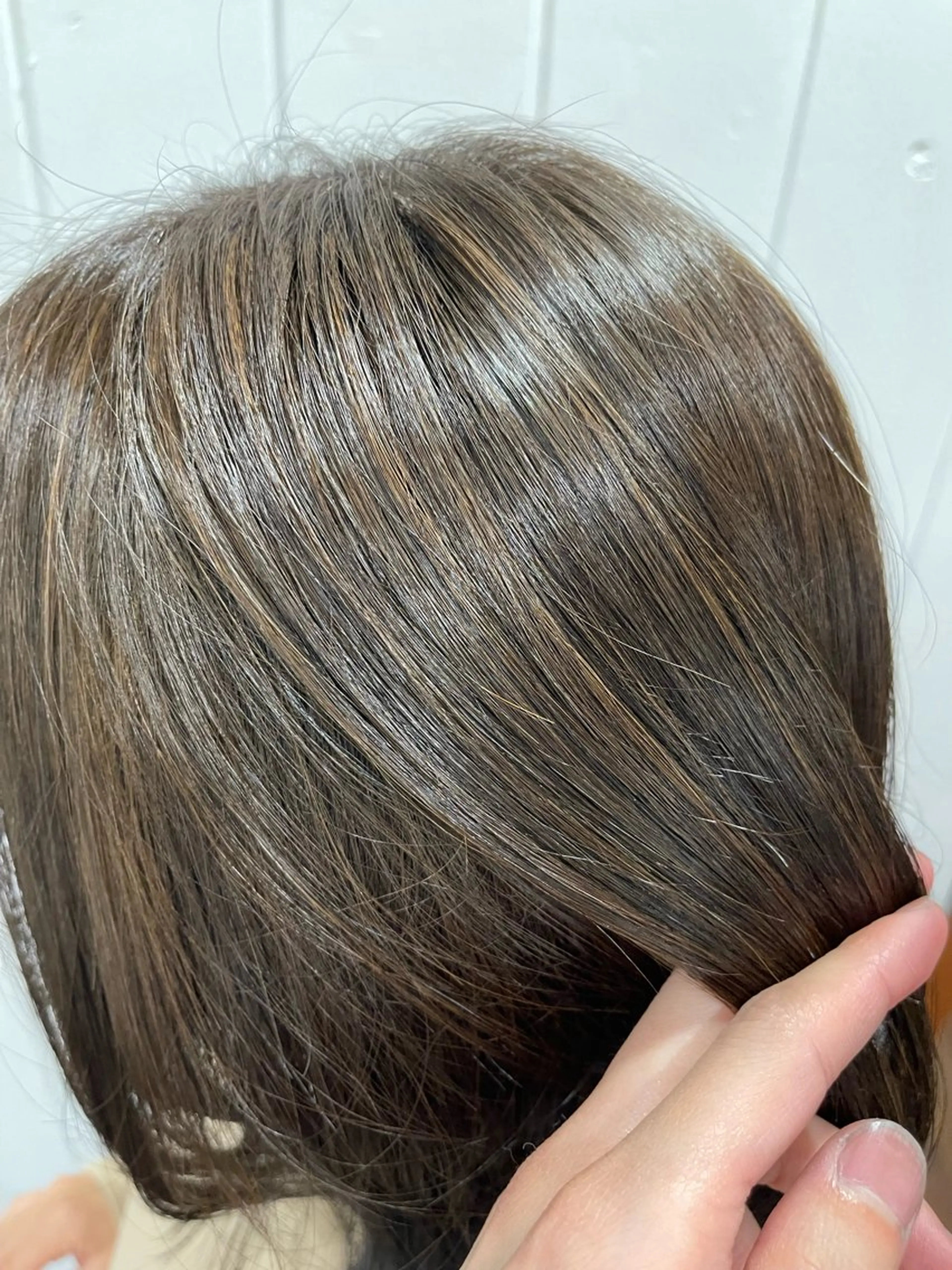 ミディアム カラー 浅井 玲耶のヘアスタイル