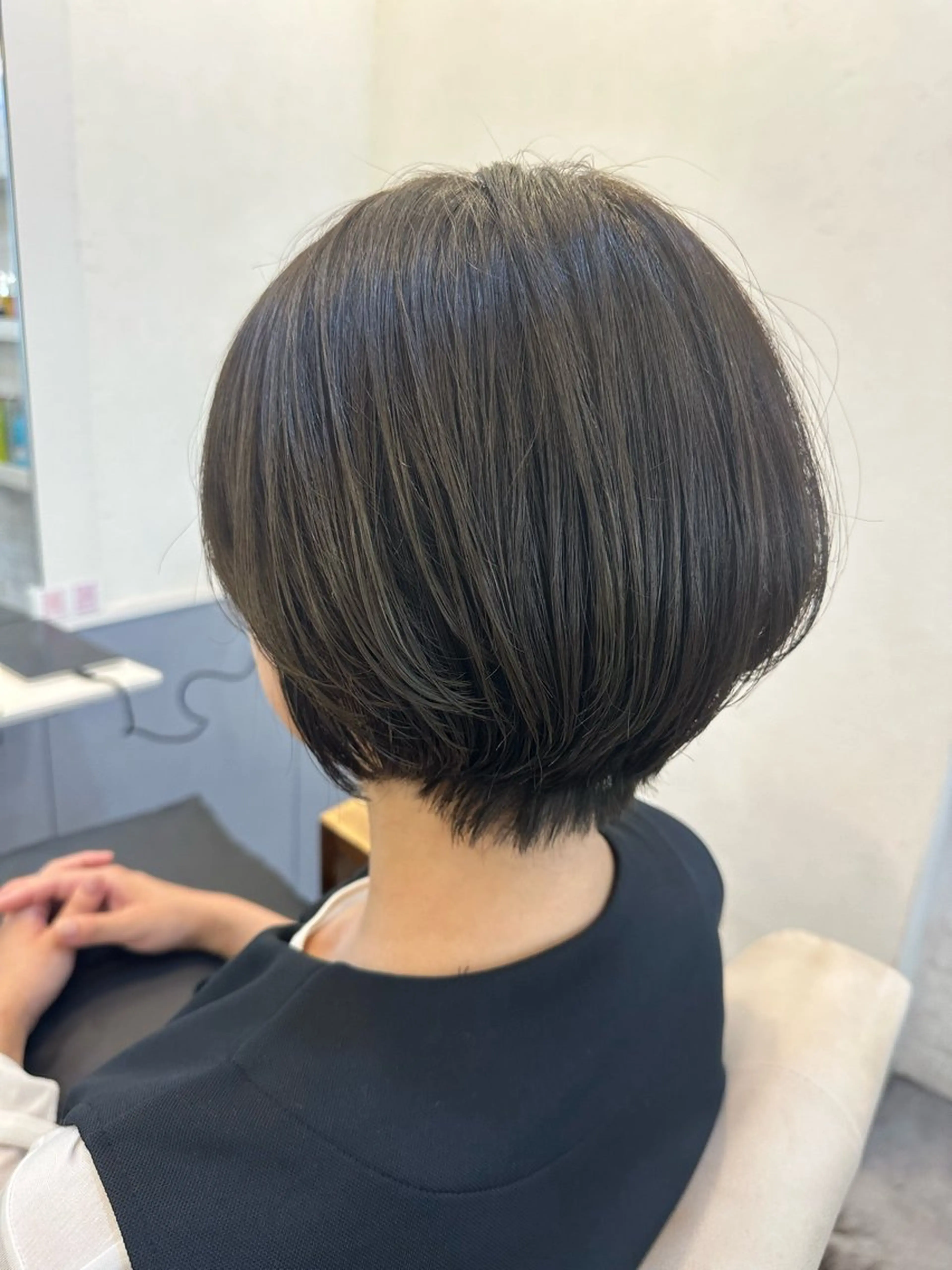 ショート カラー ショートボブ ベージュカラー 透明感カラー オリーブベージュ ボブ カット ヘアカラー トリートメント 🩵透明感/高発色 /難波/北原佑記🌸のヘアスタイル