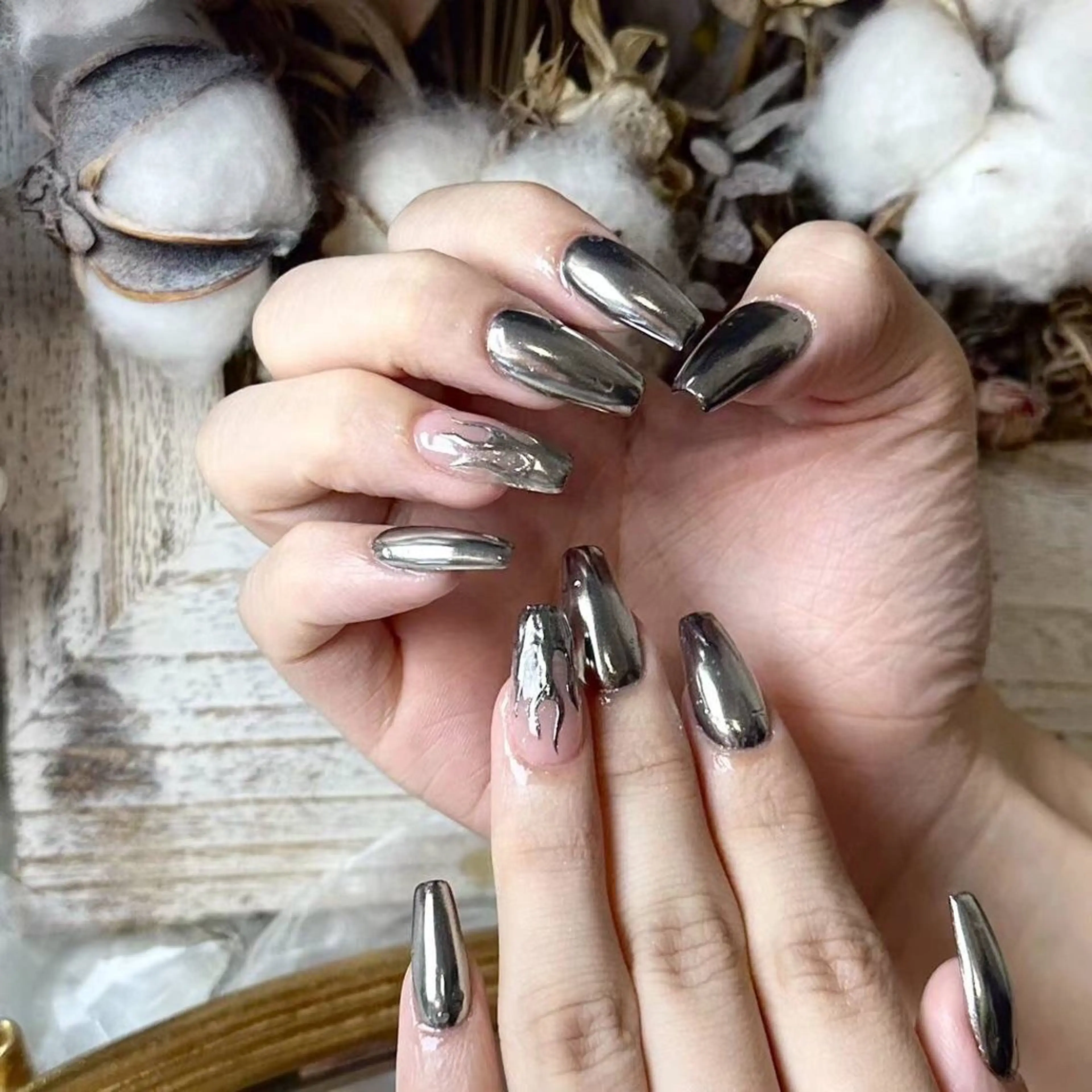 ネイル アートネイル フラワーネイル フットネイル ジェルネイル キラキラネイル Babarla　Nail　Salon所属・babarla Nailのネイルデザイン