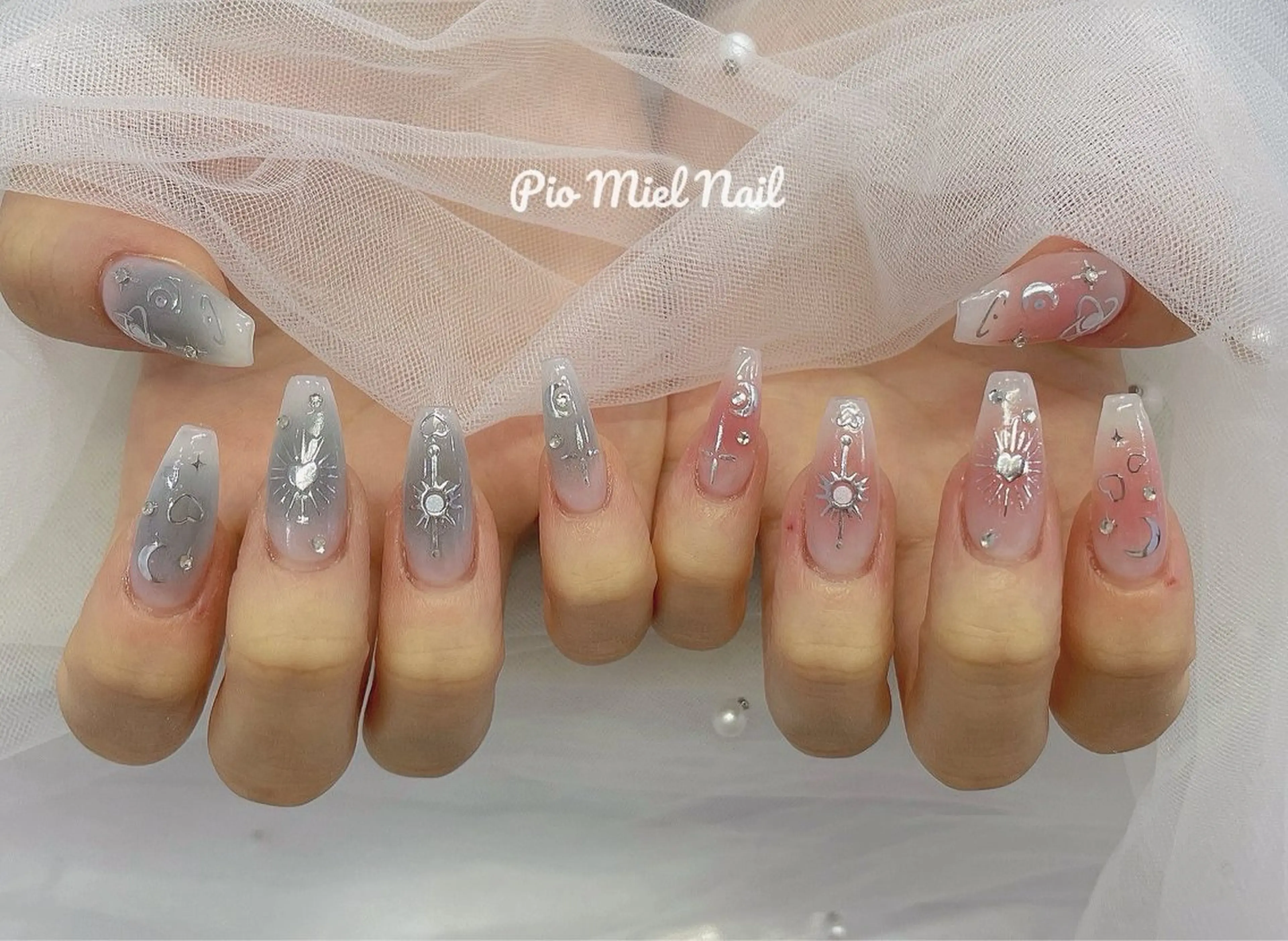 ミディアム 韓国風ヘア ハンドネイル Pio Mielのネイルデザイン
