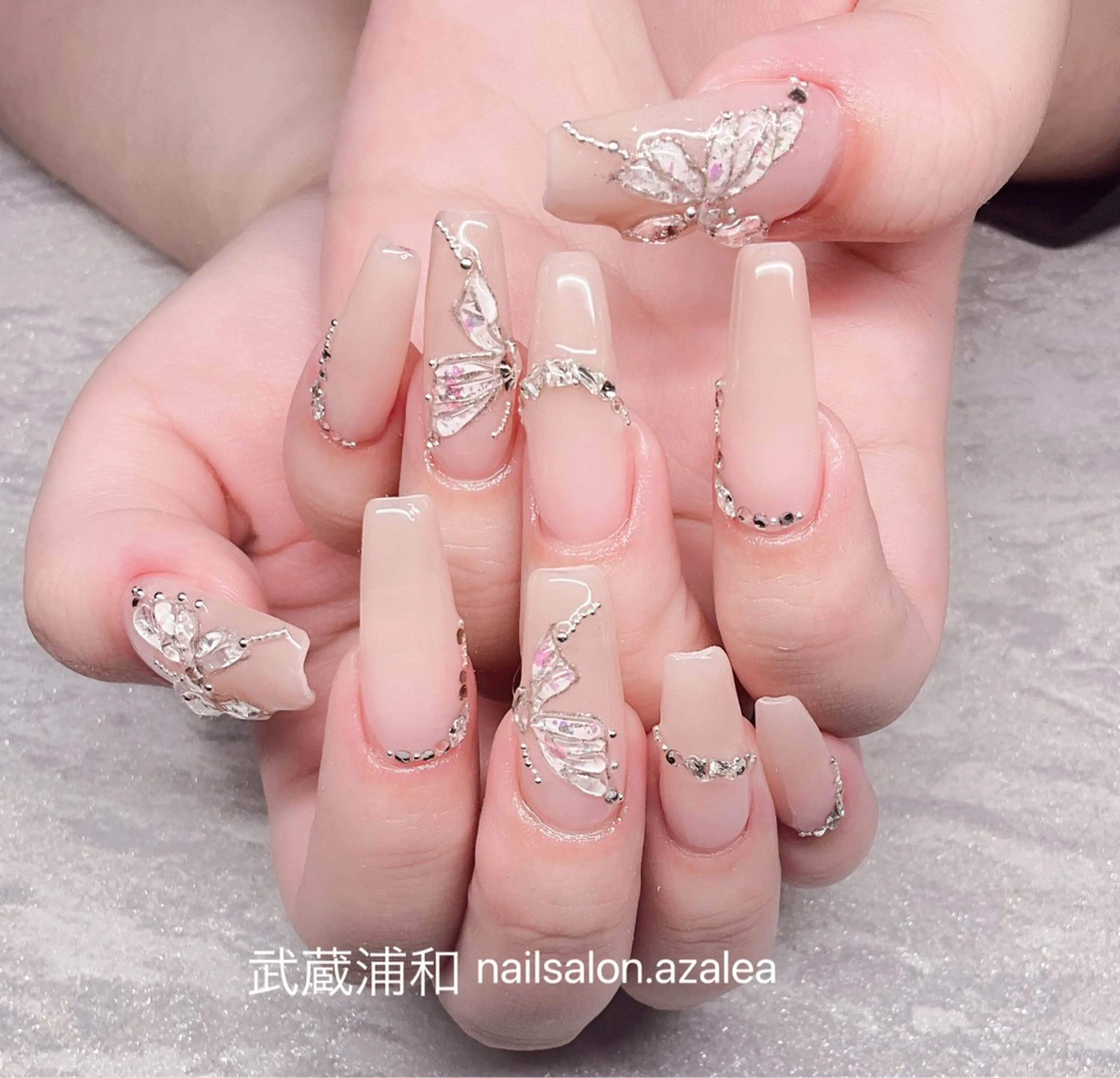 ネイル ハンドネイル R inのネイルデザイン