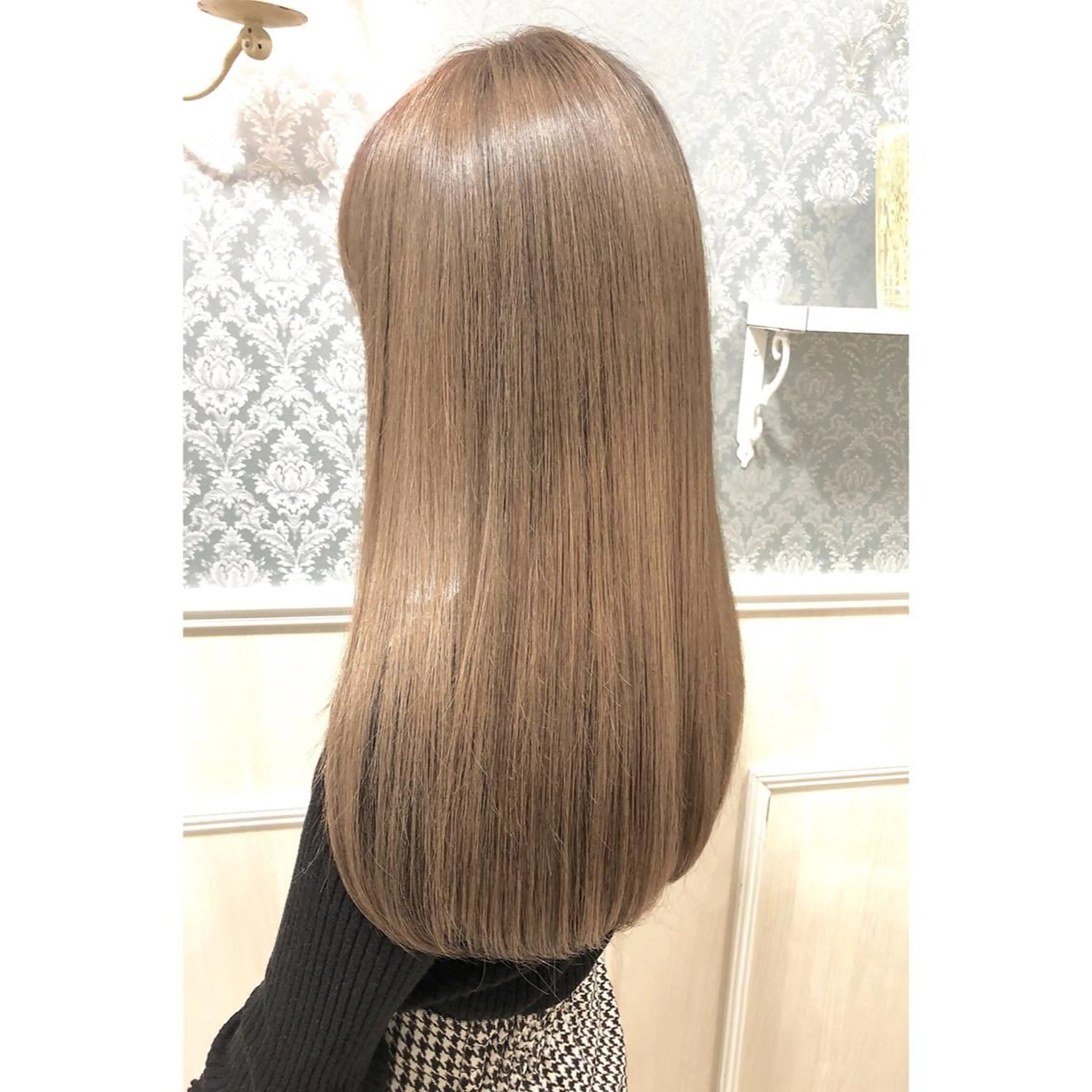 ロング トリートメント カット ヘアカラー トリートメント 山本翔一郎 韓国顔周りレイヤーのヘアスタイル