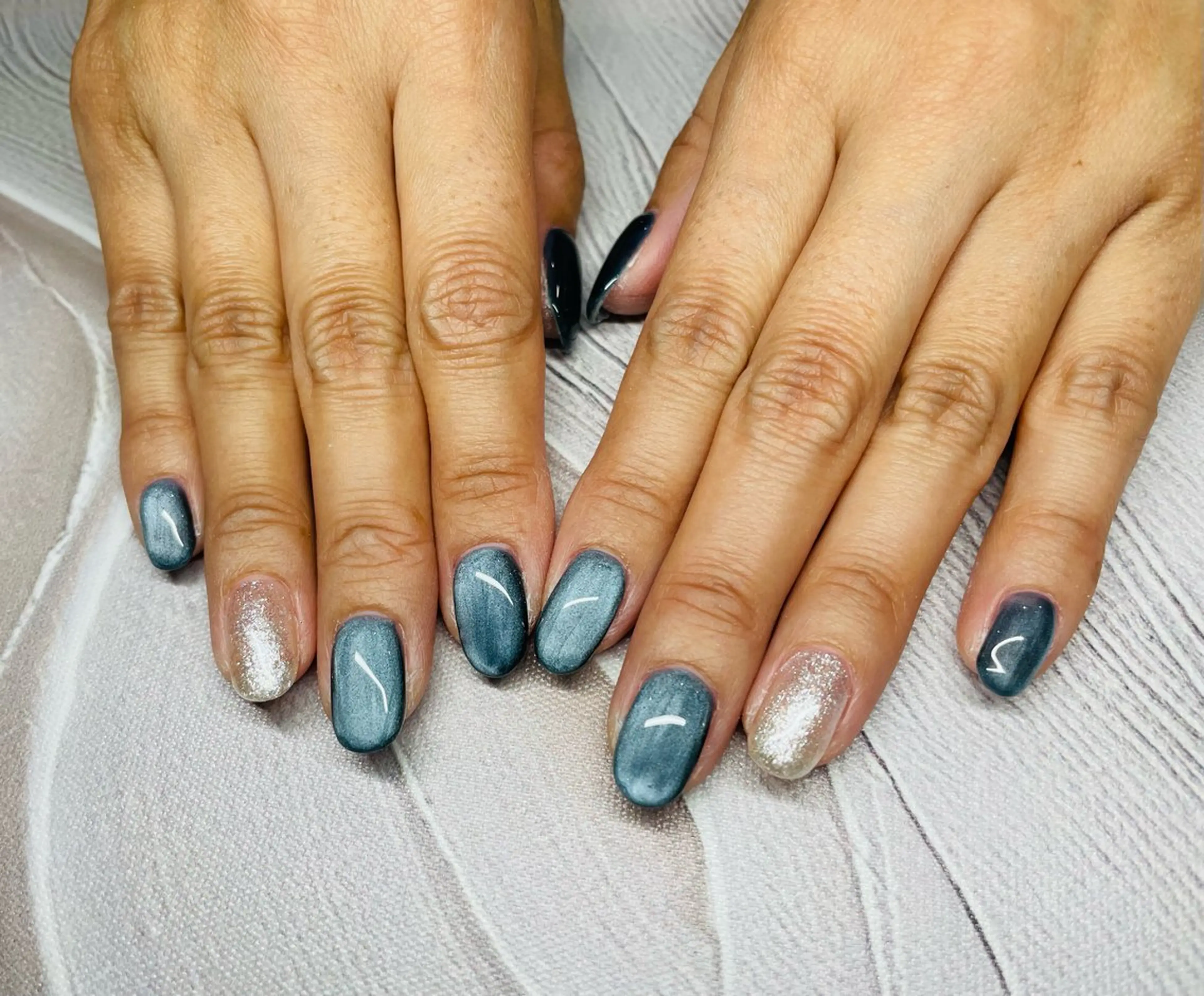 ネイル LILY NAIL所属・城 沙織のネイルデザイン