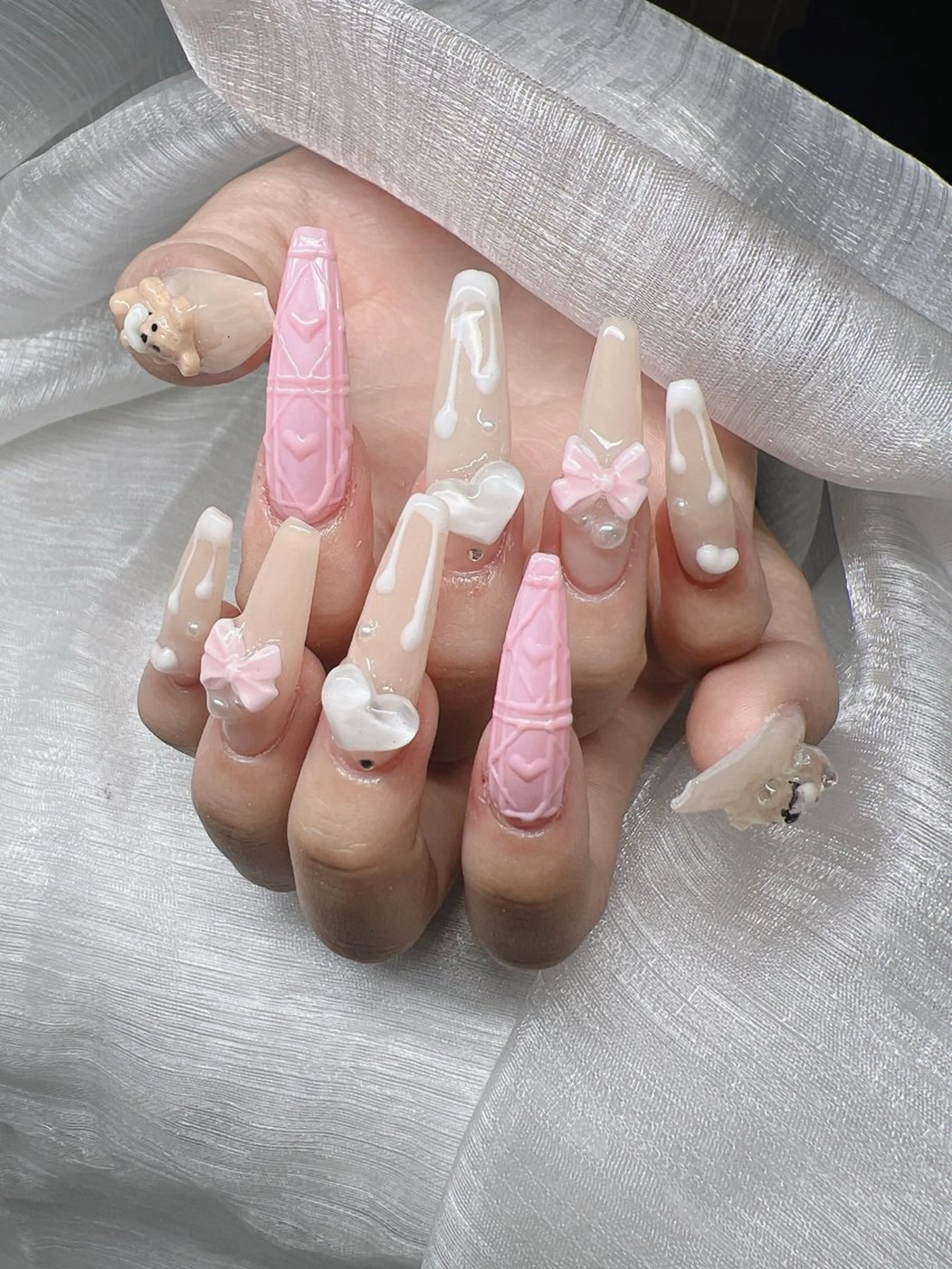 ネイル 長さ出し グラデーション 卒業式 キラキラネイル マグネットネイル ハンドネイル Lee Nailsのネイルデザイン