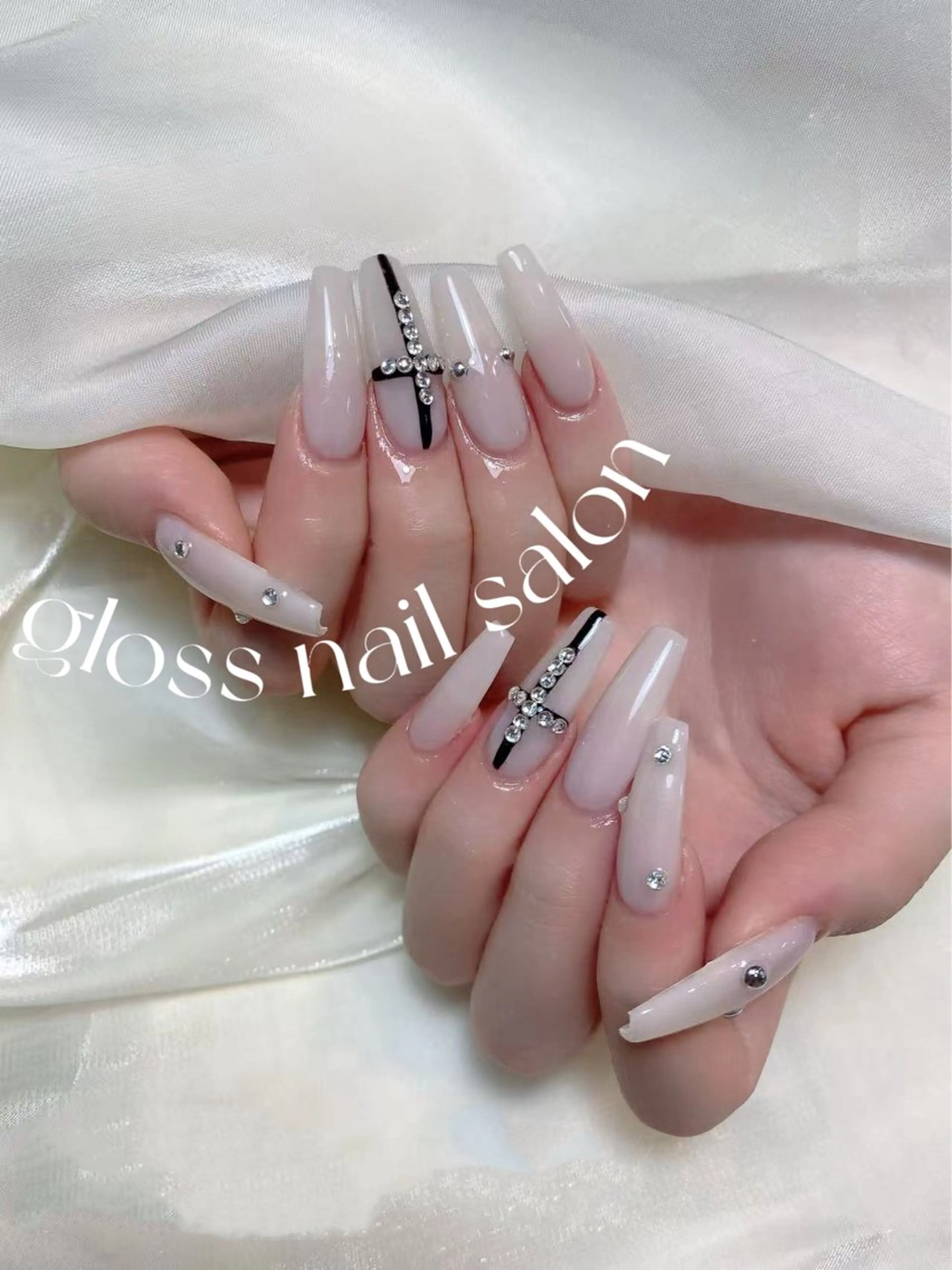 ネイル Gloss nail 💅mihoのネイルデザイン