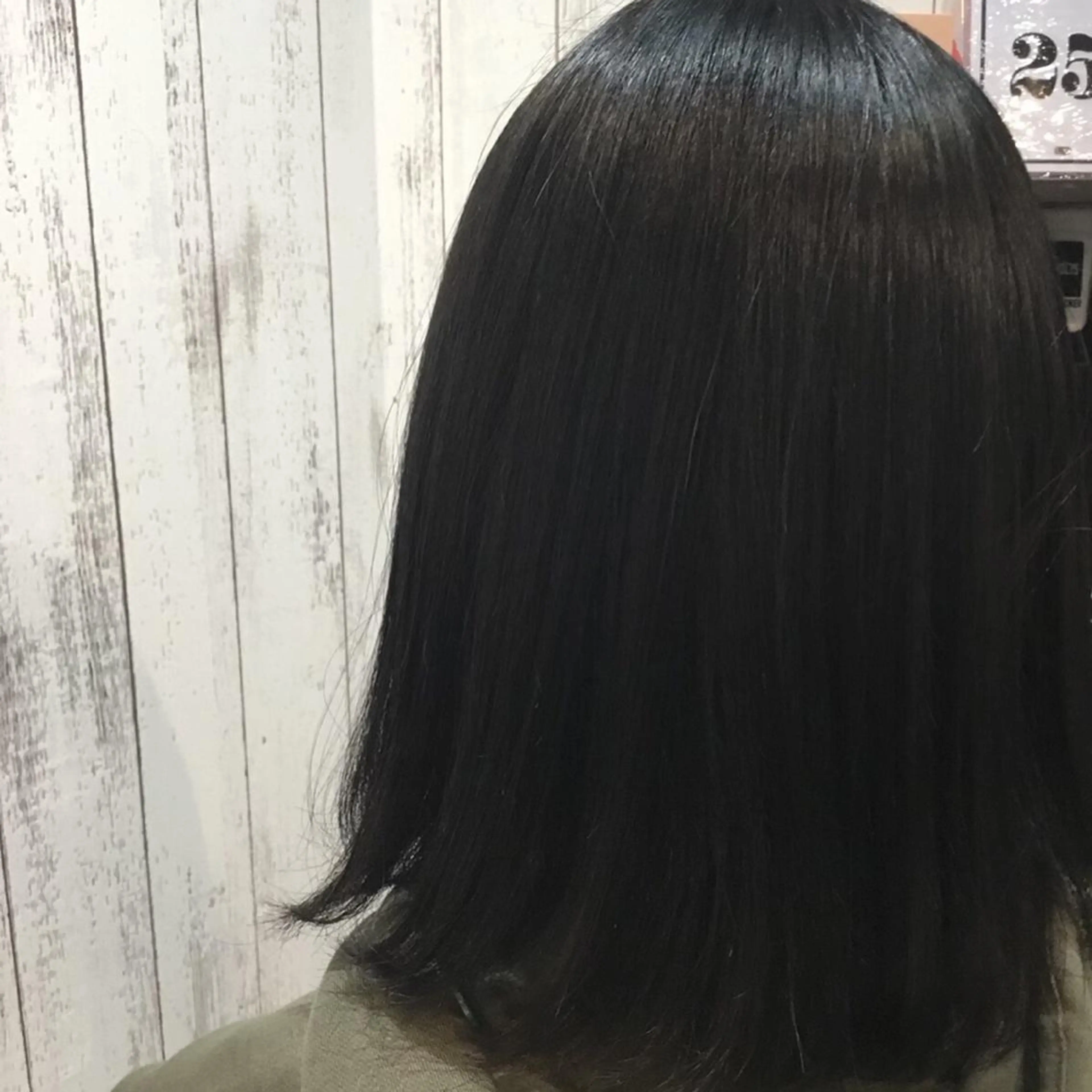 ミディアム カラー 金崎 新吾のヘアスタイル