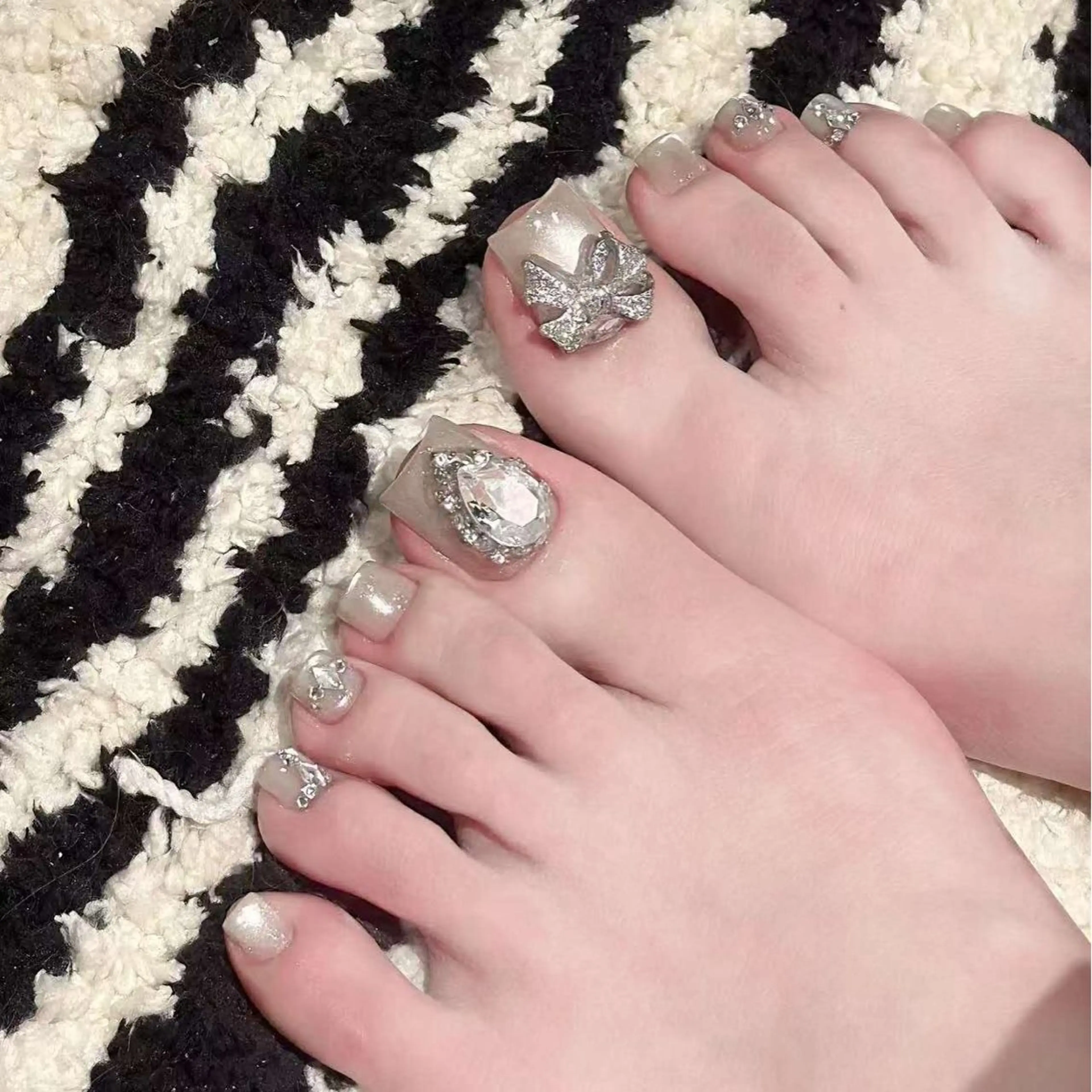 ネイル フラワーネイル フレンチネイル ジェルネイル ガラスフレンチ ハート フットネイル BabyYouMi ねねのネイルデザイン