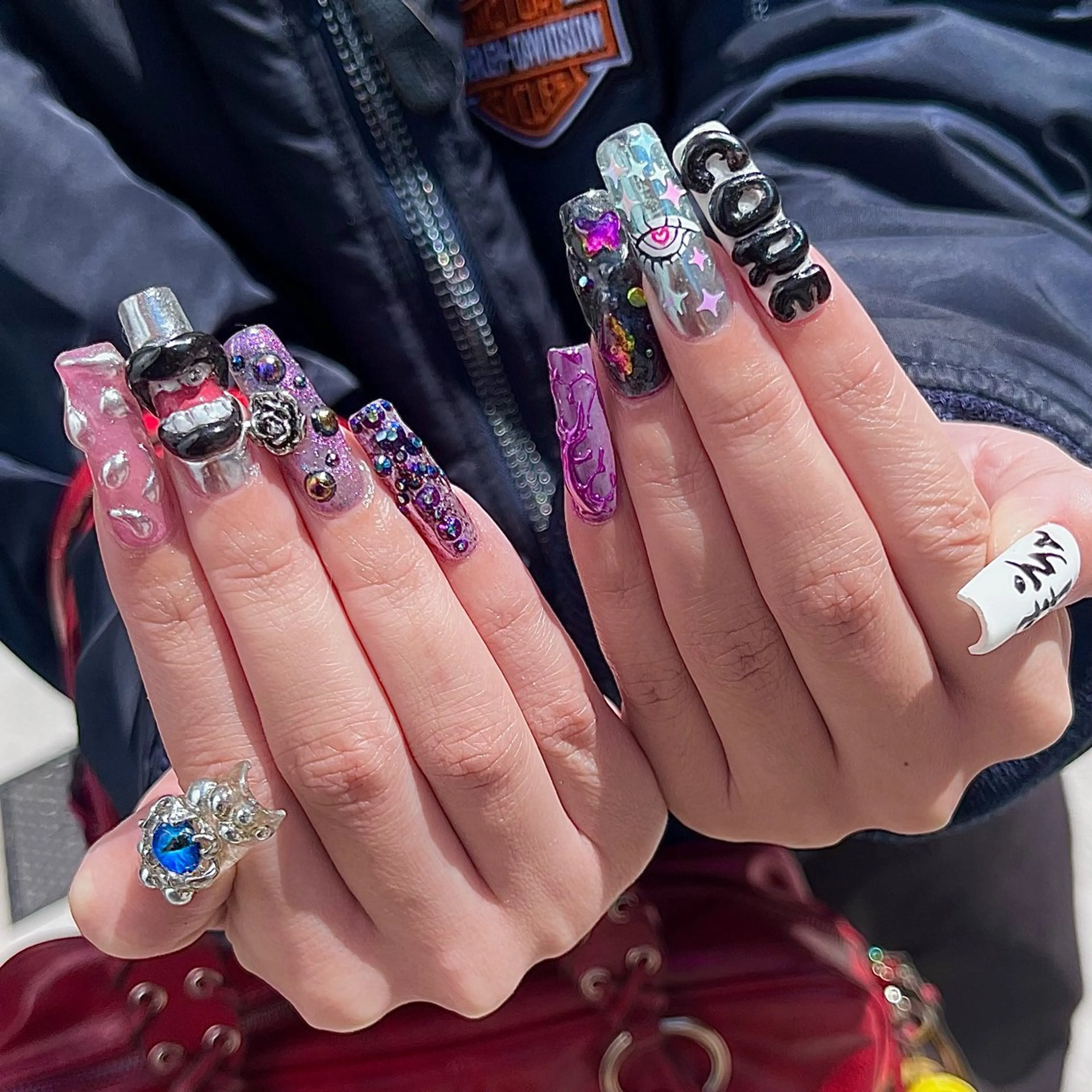 ネイル ハンドネイル Mariris所属・ᗷᗩᑎSᗩ ᑎᗩIᒪ ՏᗩᒪOᑎのネイルデザイン