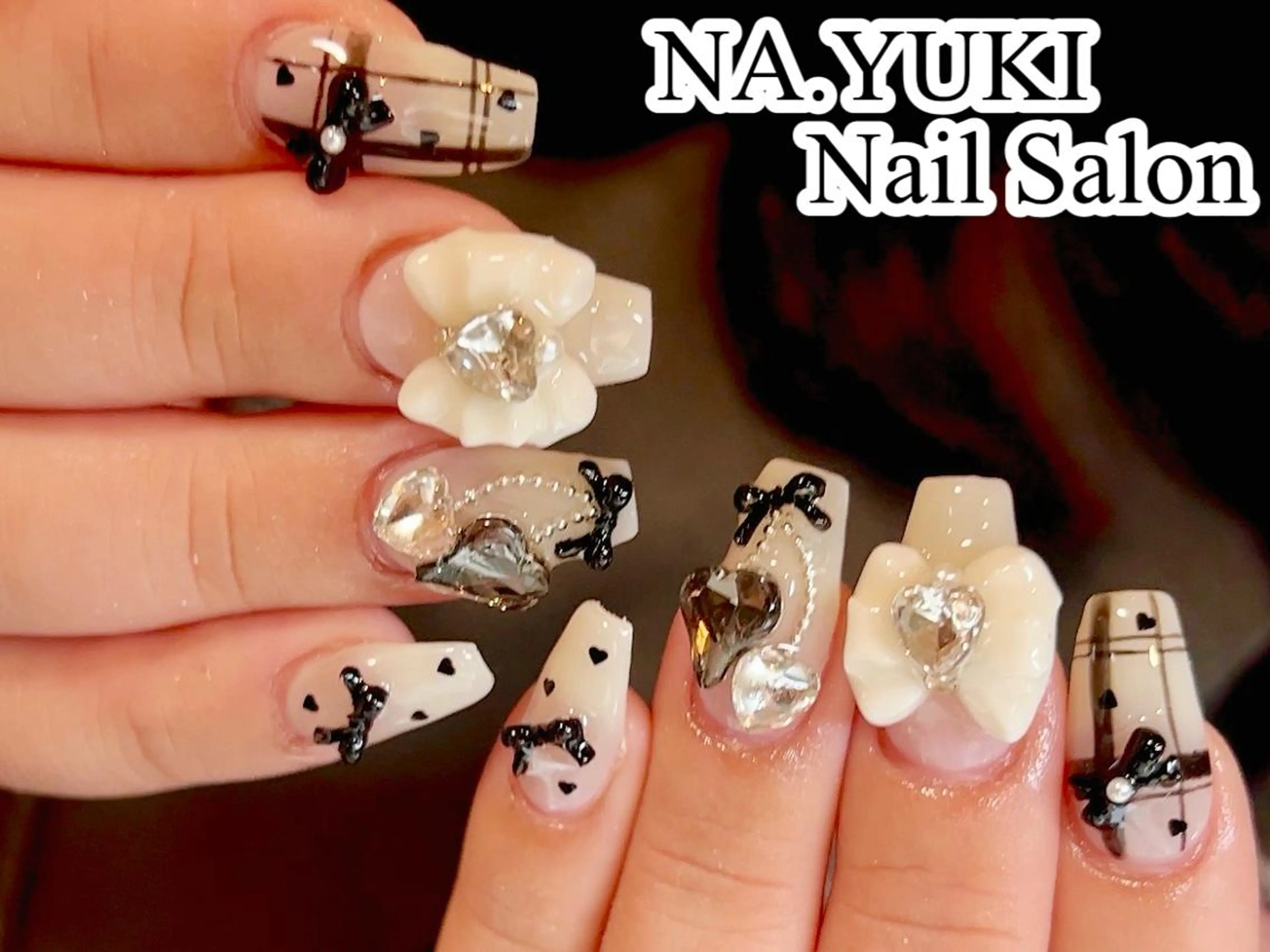 ネイル Miko  🌙のネイルデザイン