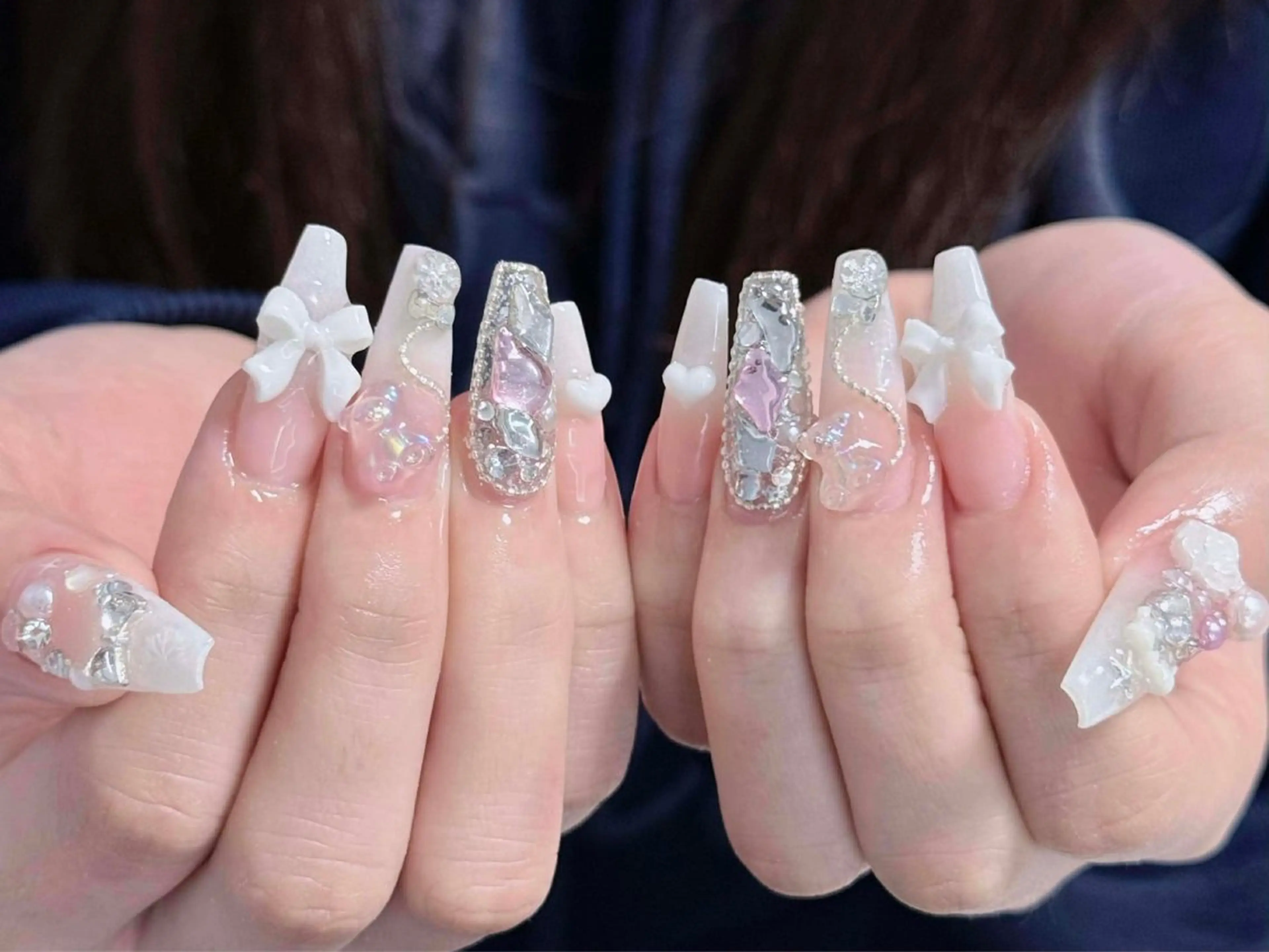 ネイル オーロラネイル 長さ出し フットネイル フレンチネイル ジェルネイル アンアンBelle Nail Salonのネイルデザイン
