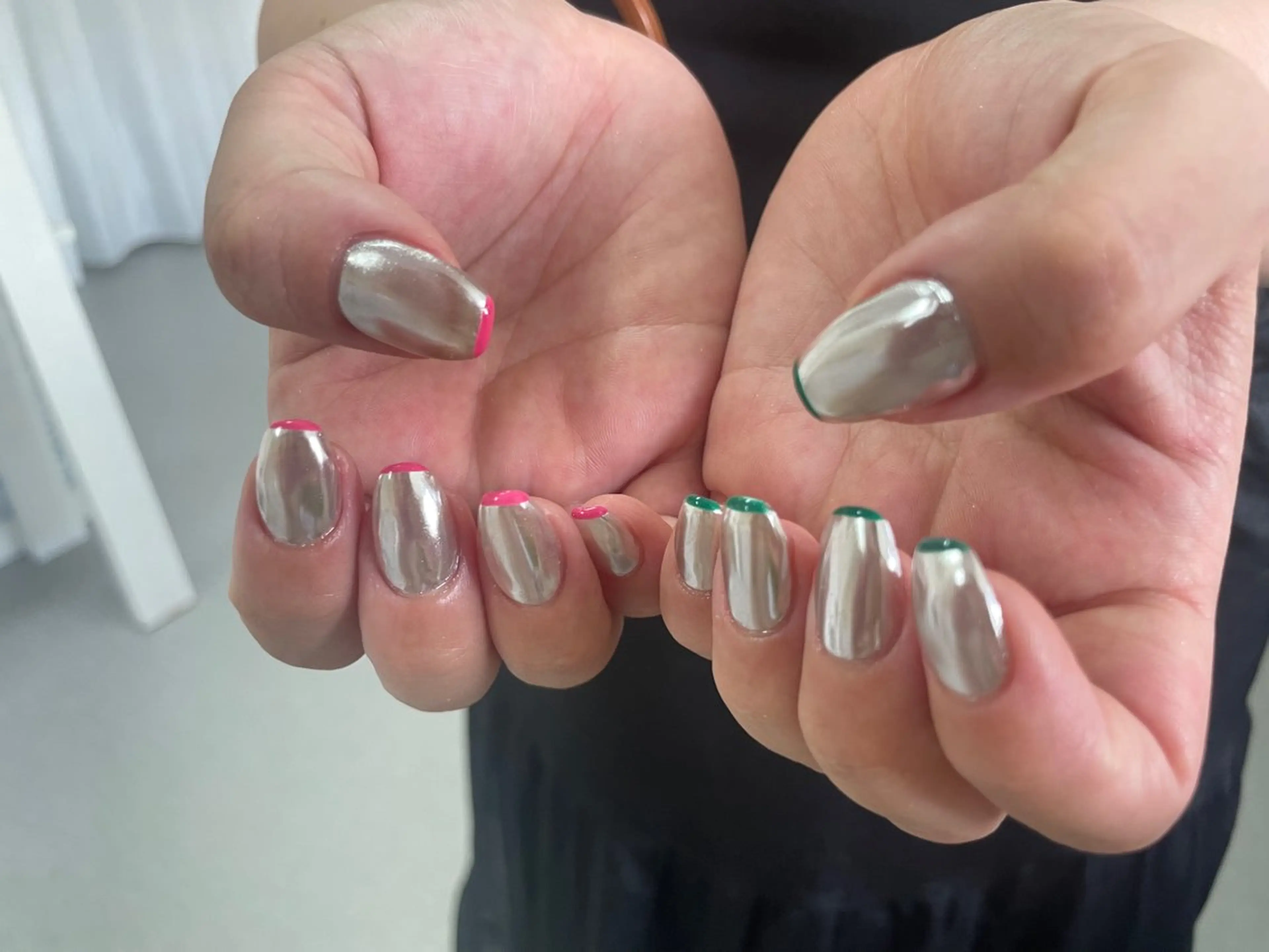 ネイル ミラーネイル シルバー ハンドネイル N° nail_ fuyukaのネイルデザイン