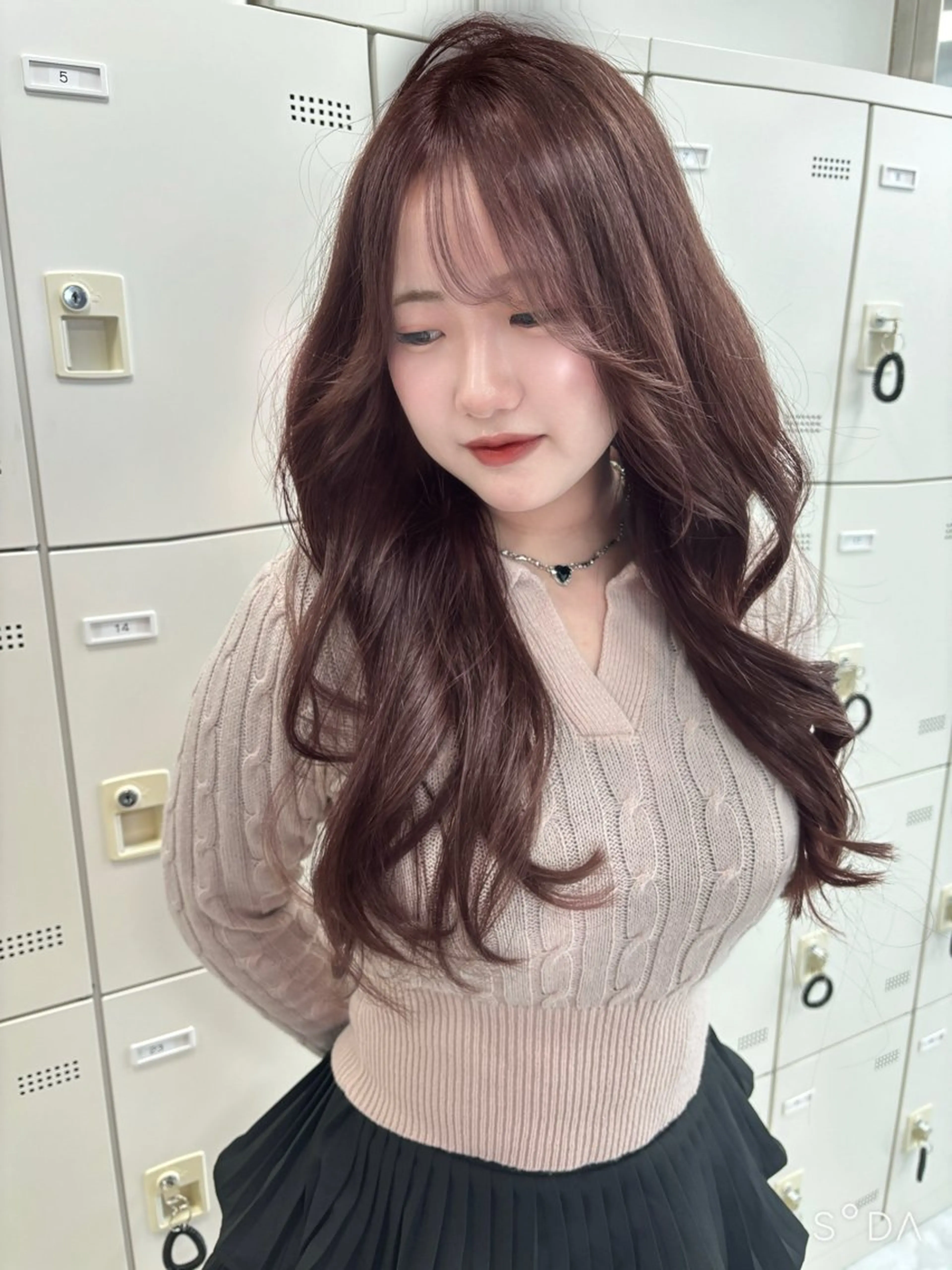 ロング カット ヘアカラー 韓国ヘア/ブリーチ無 しWカラー/オリーブのヘアスタイル