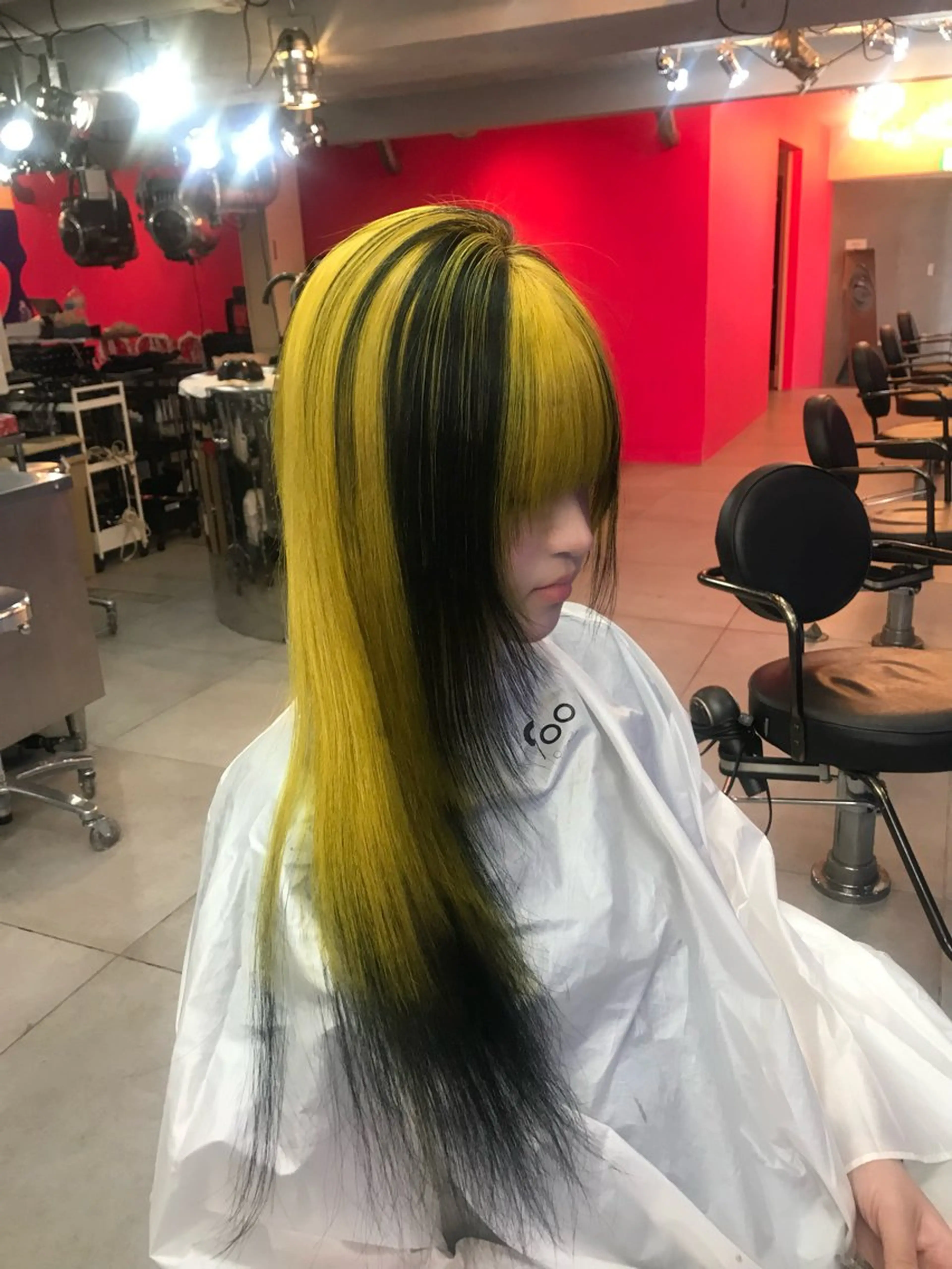 ロング カラー ヘアアレンジ HARUNA/原宿/ デザイン/カットのヘアスタイル